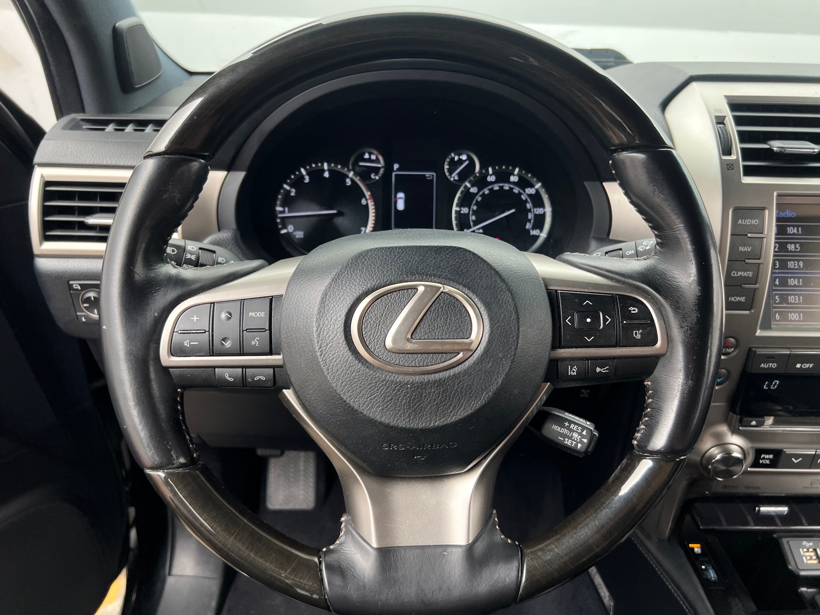Thumbnail: 2020 Lexus GX - 4