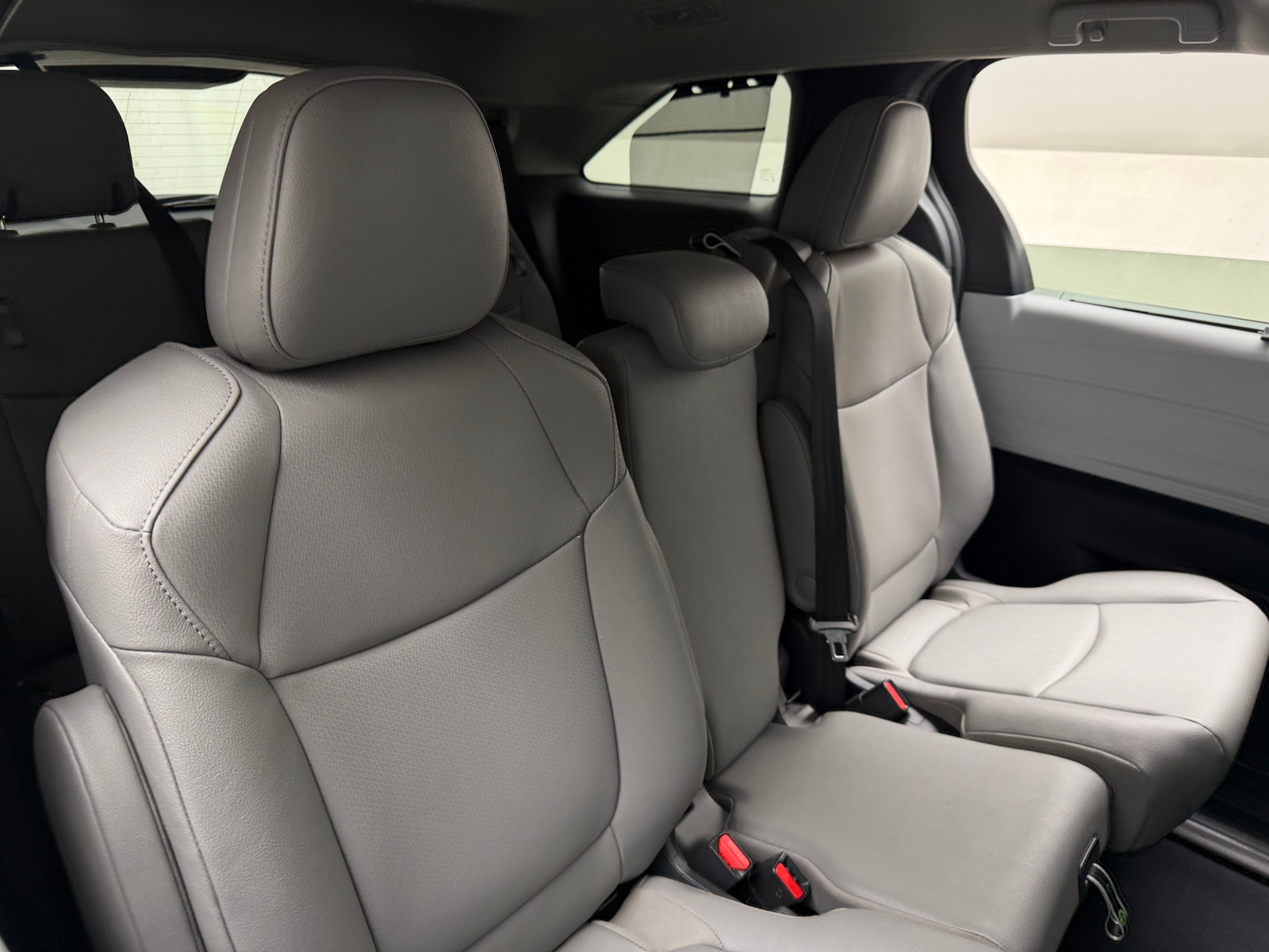 Thumbnail: 2026 Toyota Sienna - 5
