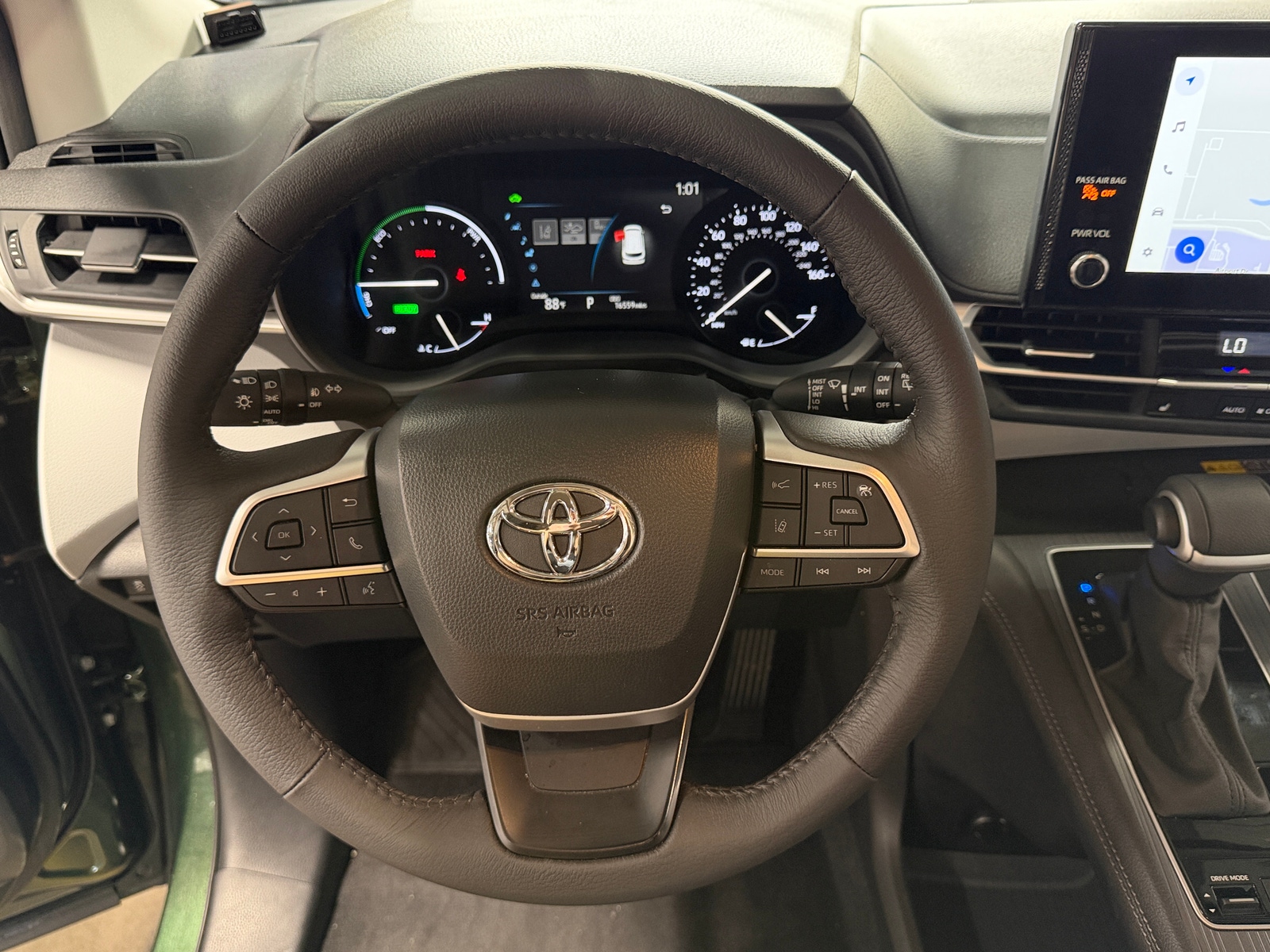 Thumbnail: 2026 Toyota Sienna - 4