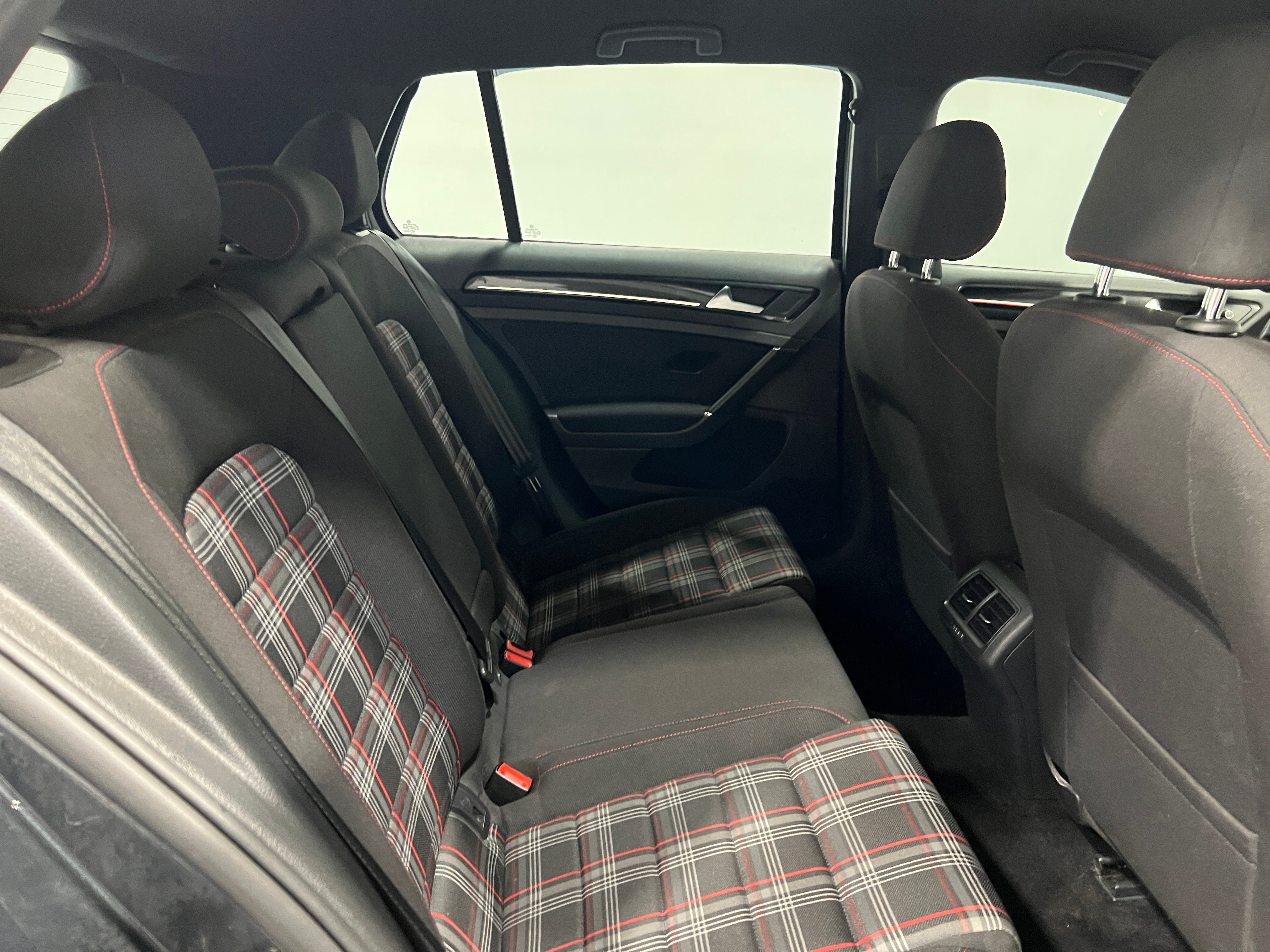 3VW4T7AU5HM038333