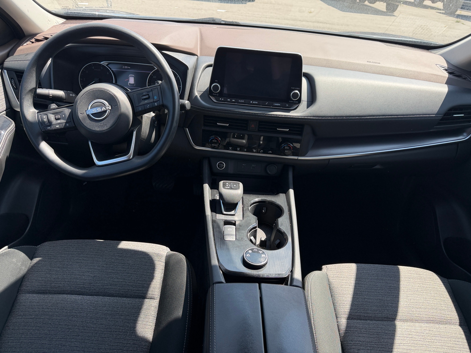 Thumbnail: 2023 Nissan Rogue - 3