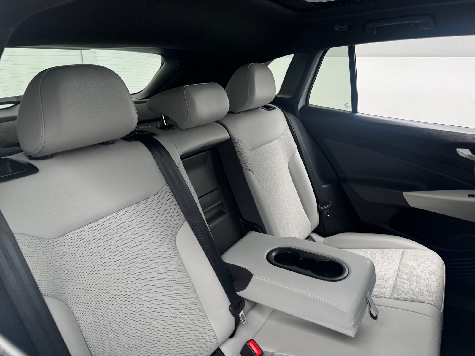 Thumbnail: 2021 Volkswagen ID.4 - 6