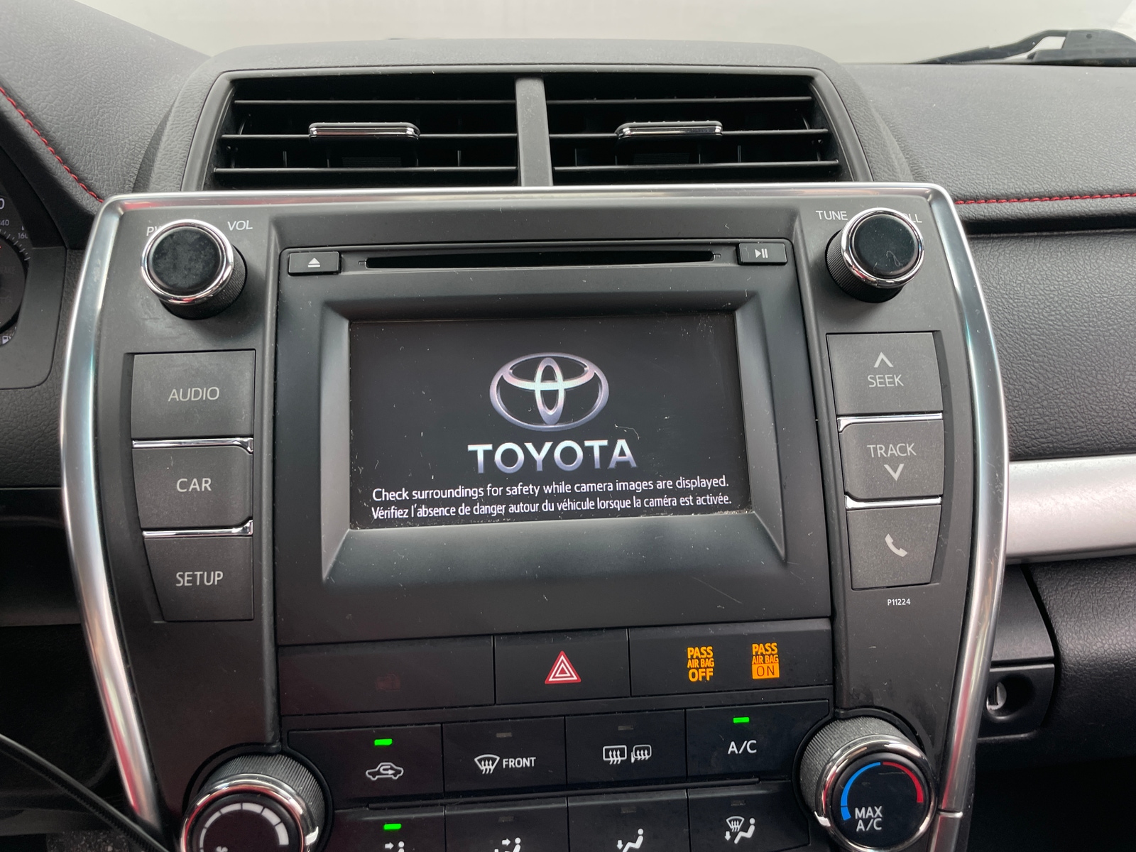 Thumbnail: 2016 Toyota Camry - 4