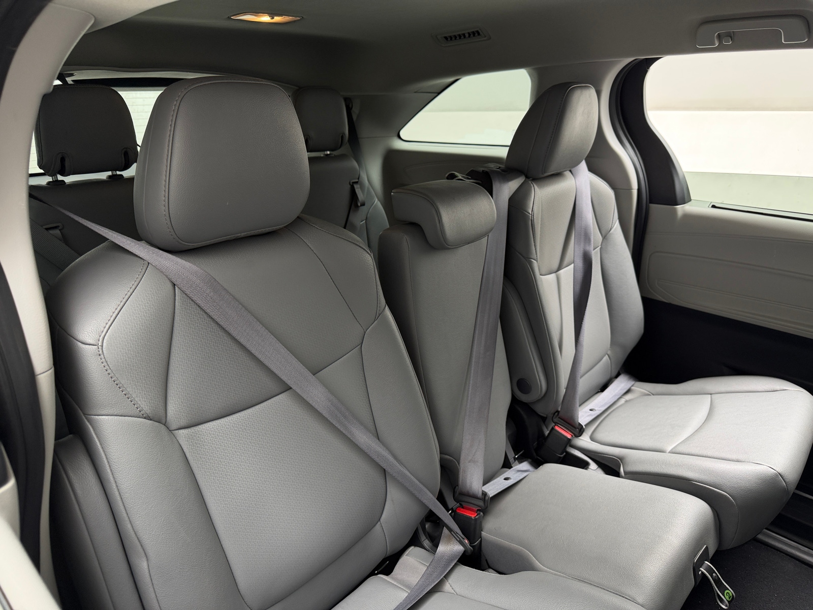Thumbnail: 2023 Toyota Sienna - 5