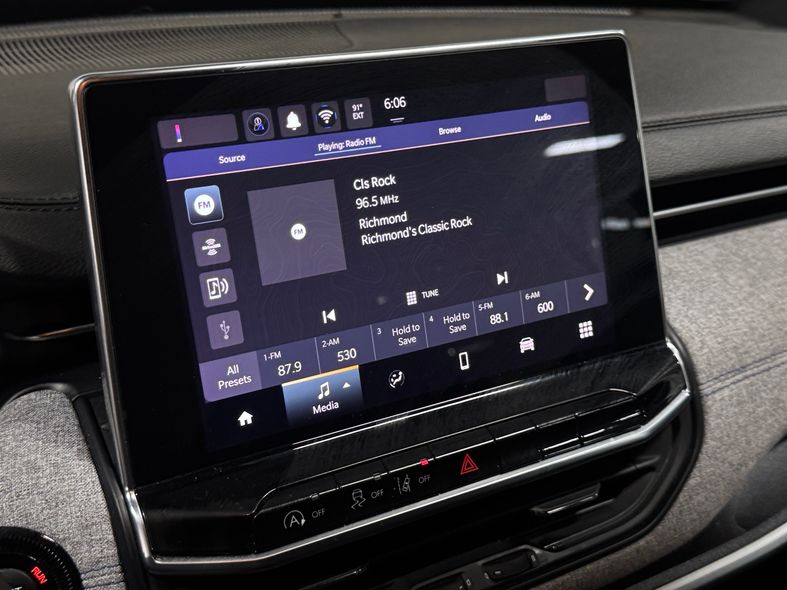 Thumbnail: 2024 Jeep Compass - 4