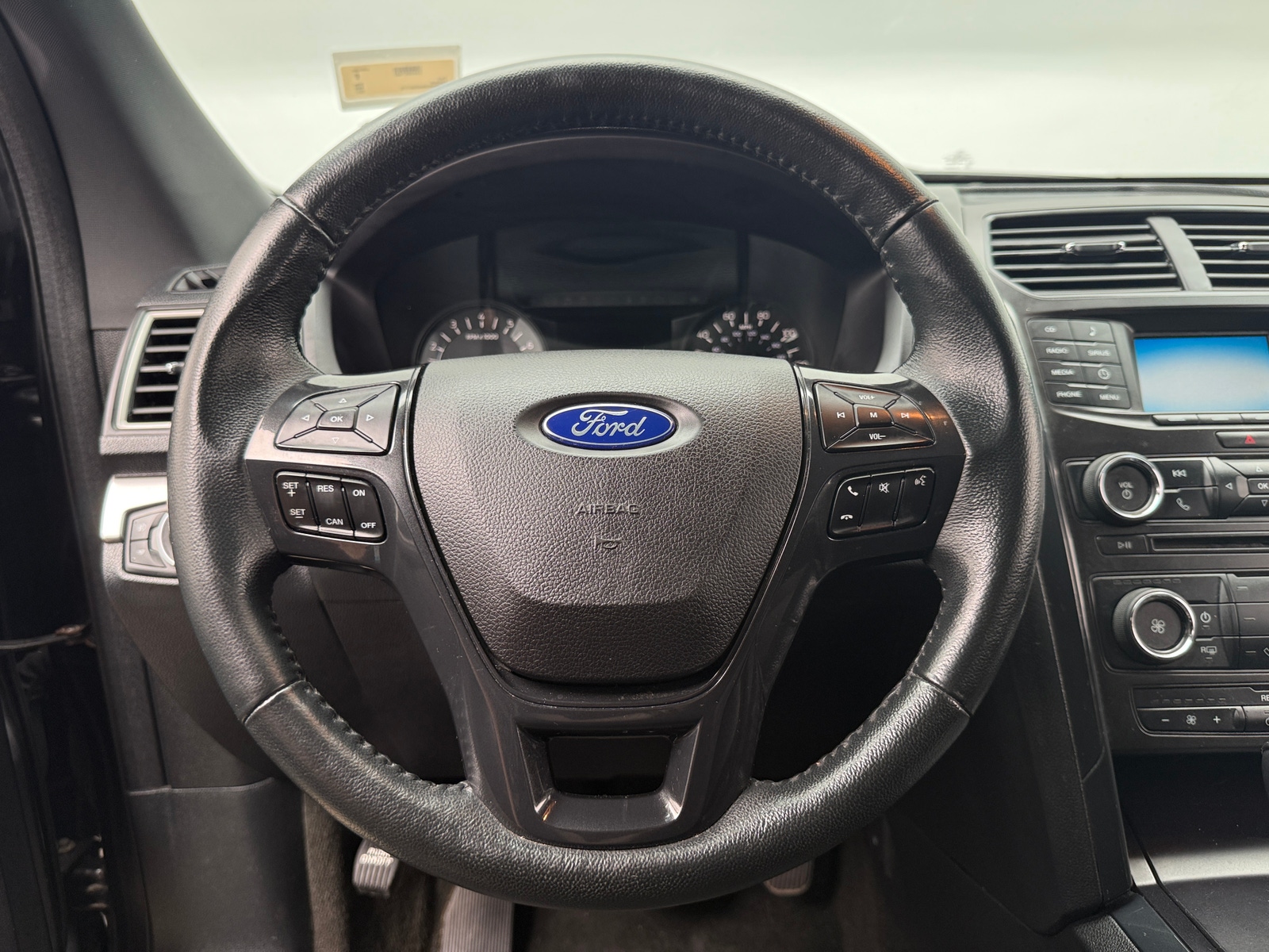 Thumbnail: 2017 Ford Explorer - 5