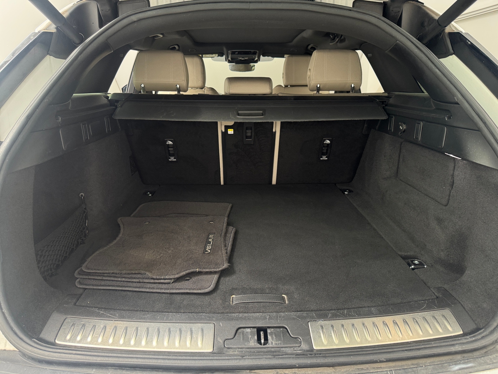 Thumbnail: 2021 Land Rover Range Rover Velar - 7