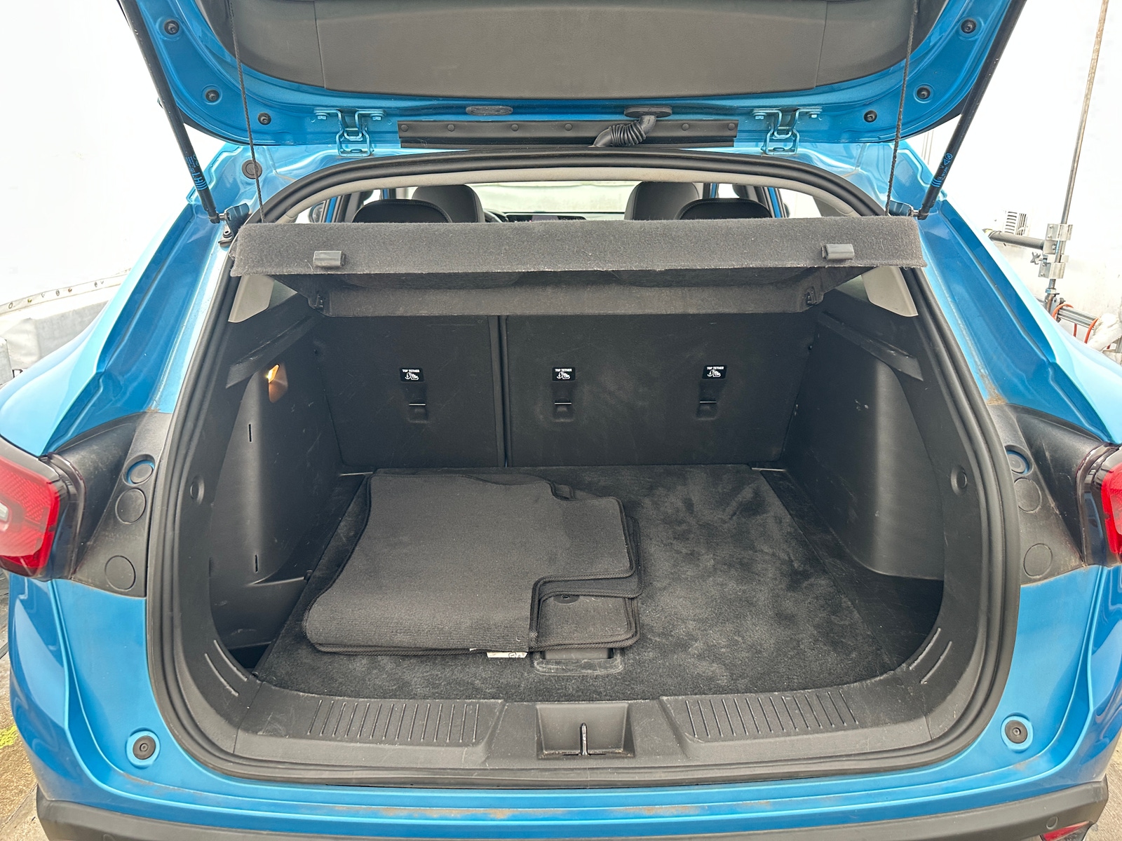 Thumbnail: 2025 Chevrolet Trax - 6