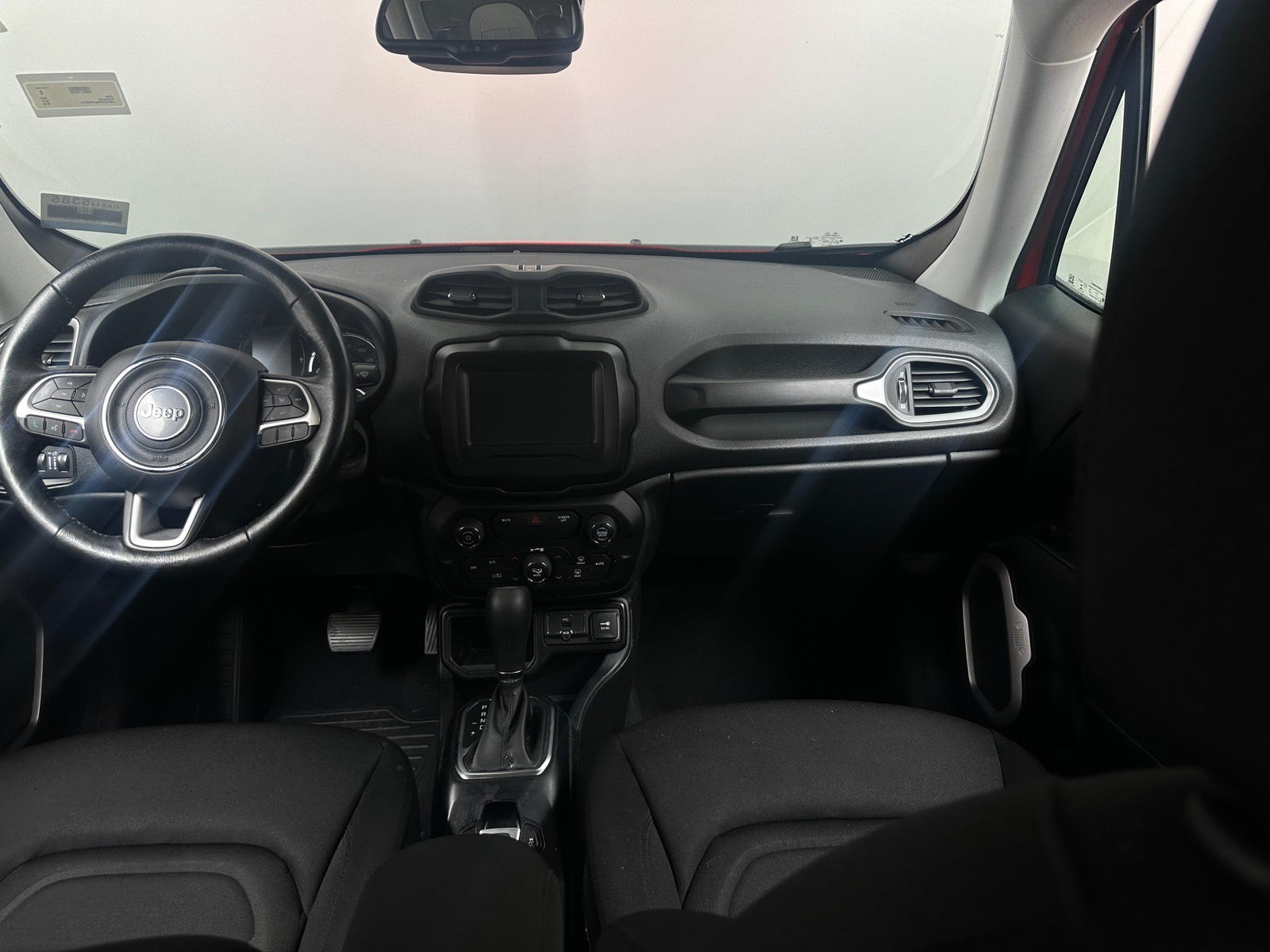 Thumbnail: 2018 Jeep Renegade - 3