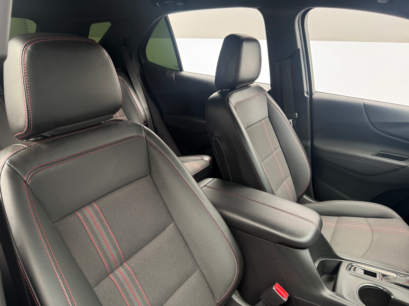Thumbnail: 2022 Chevrolet Equinox - 2
