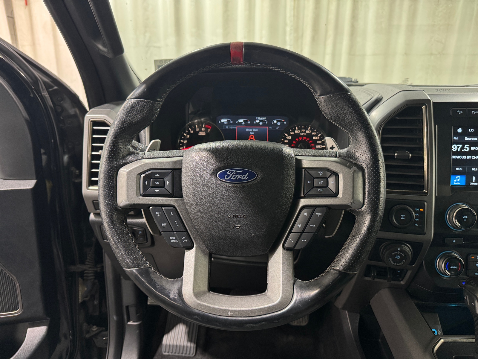 Thumbnail: 2017 Ford Econoline - 4