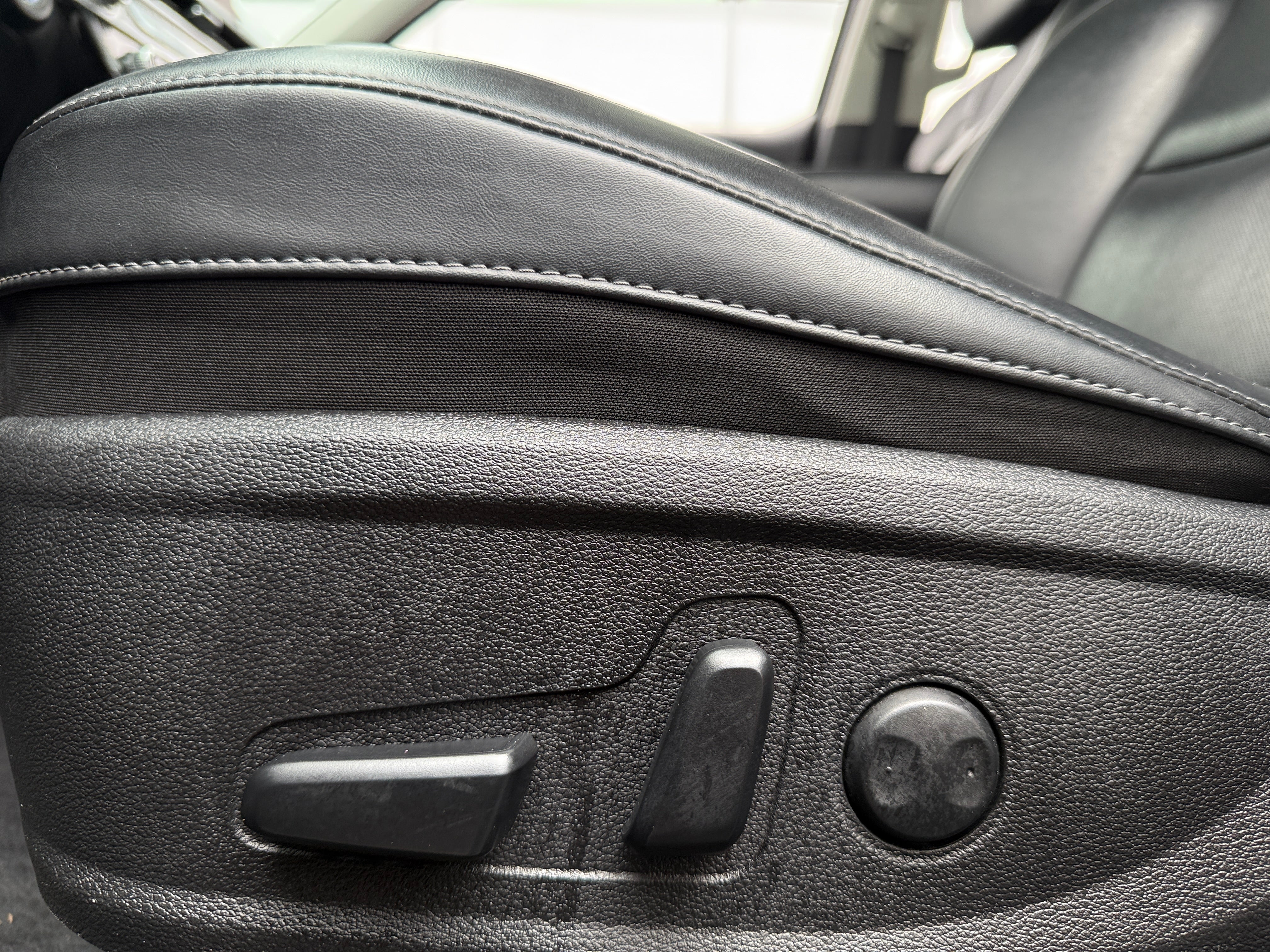2025 Kia Telluride S - Photo 15