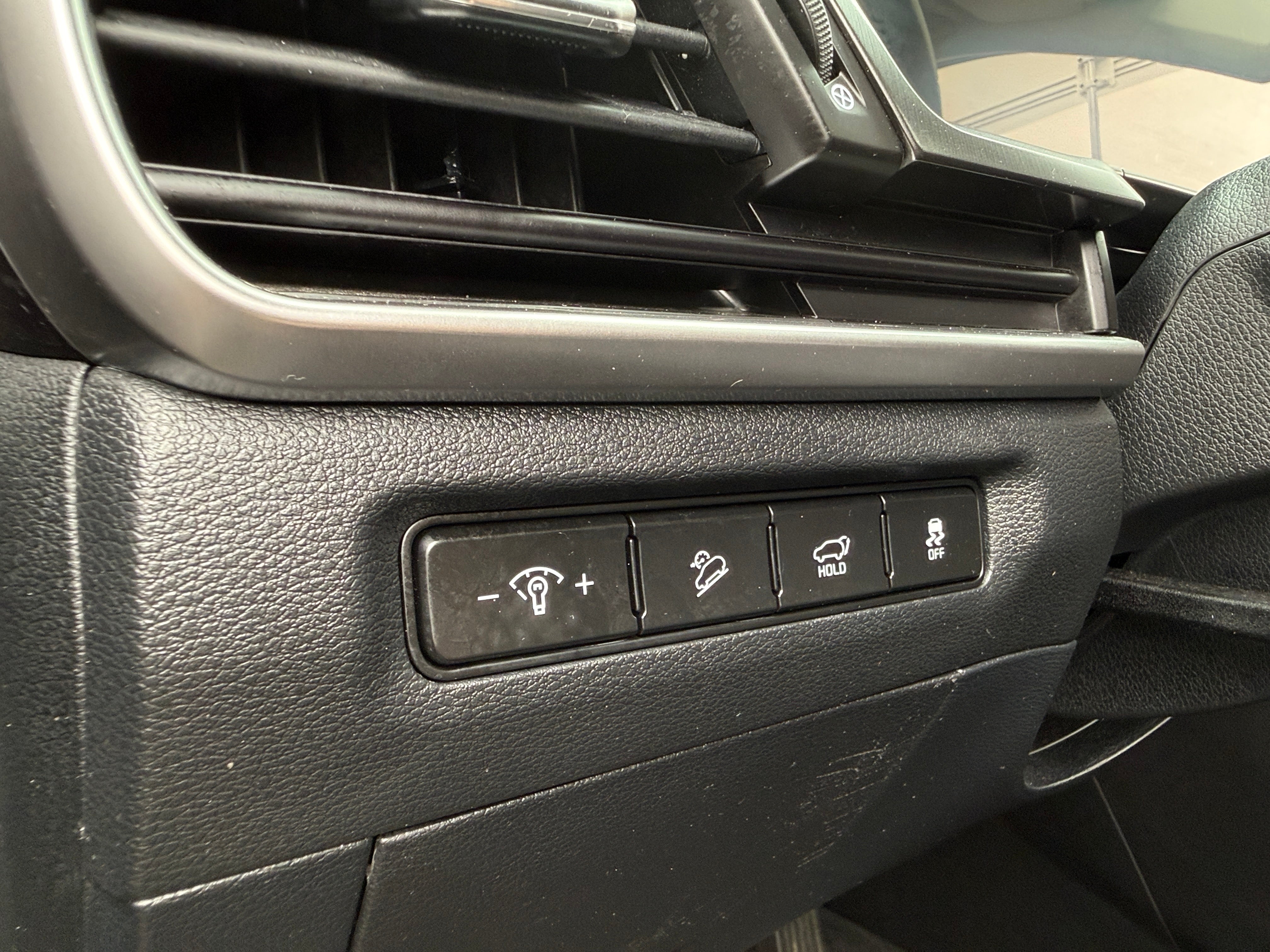2025 Kia Telluride S - Photo 17