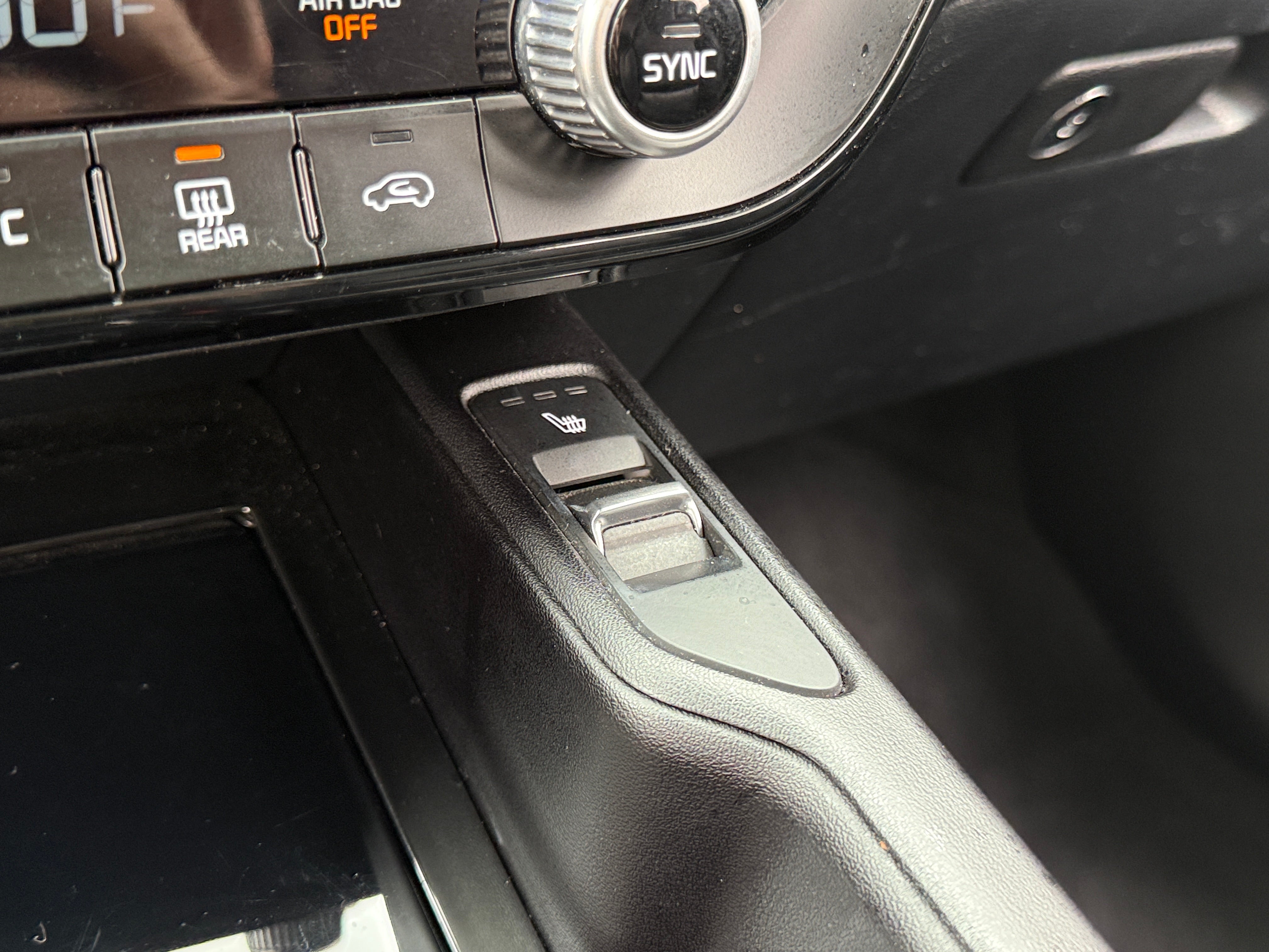 2025 Kia Telluride S - Photo 12