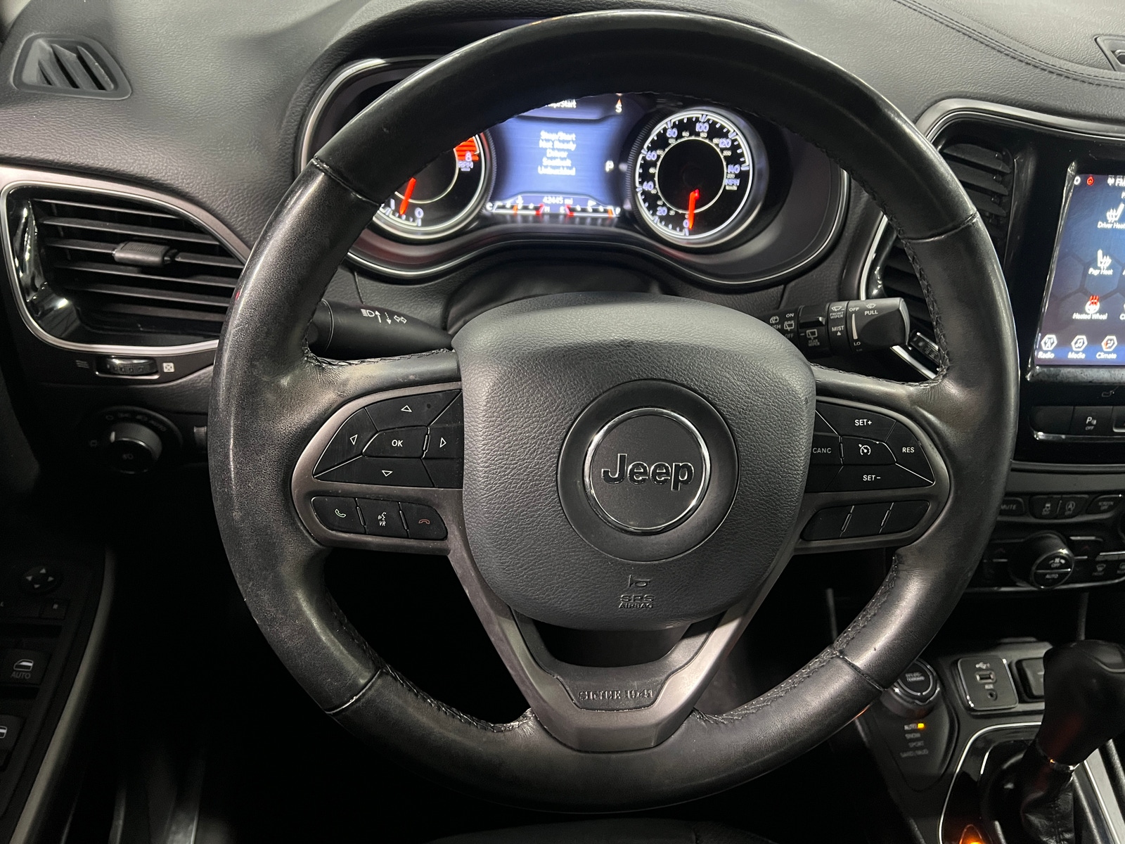 Thumbnail: 2019 Jeep Cherokee - 4