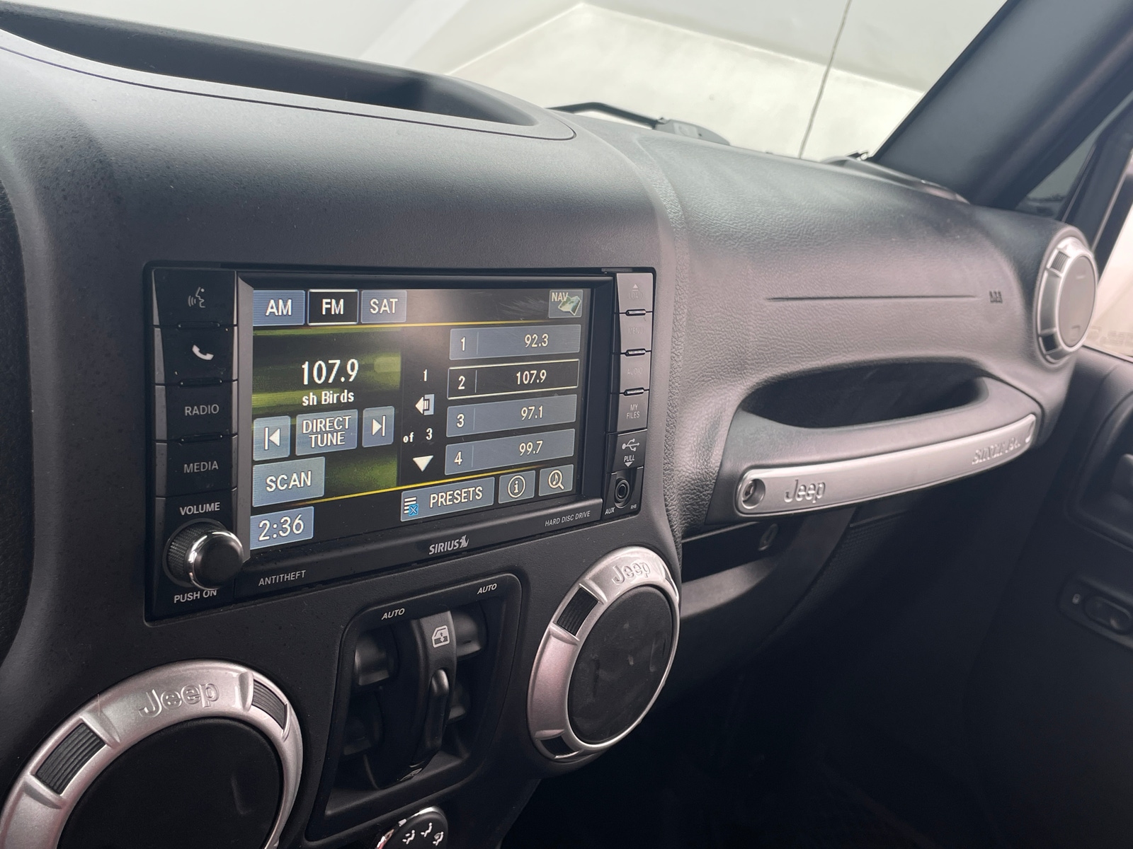 Thumbnail: 2017 Jeep Wrangler - 3