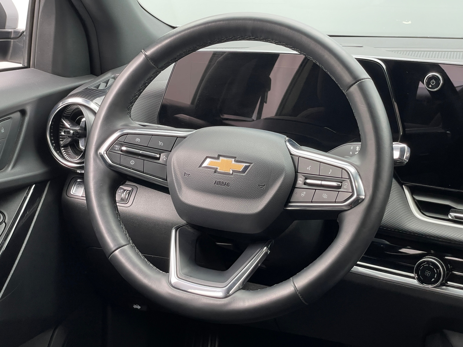 Thumbnail: 2025 Chevrolet Equinox - 5