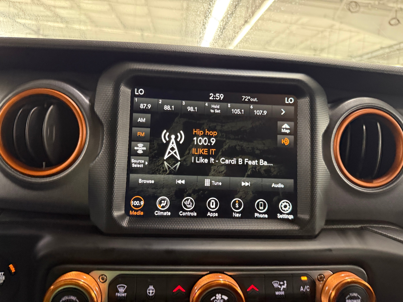 Thumbnail: 2023 Jeep Gladiator - 4