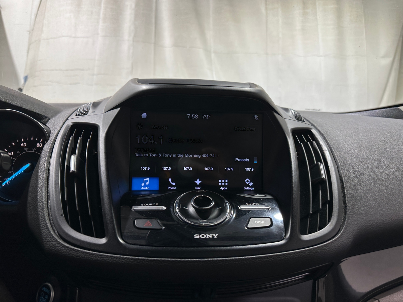 Thumbnail: 2017 Ford Escape - 3