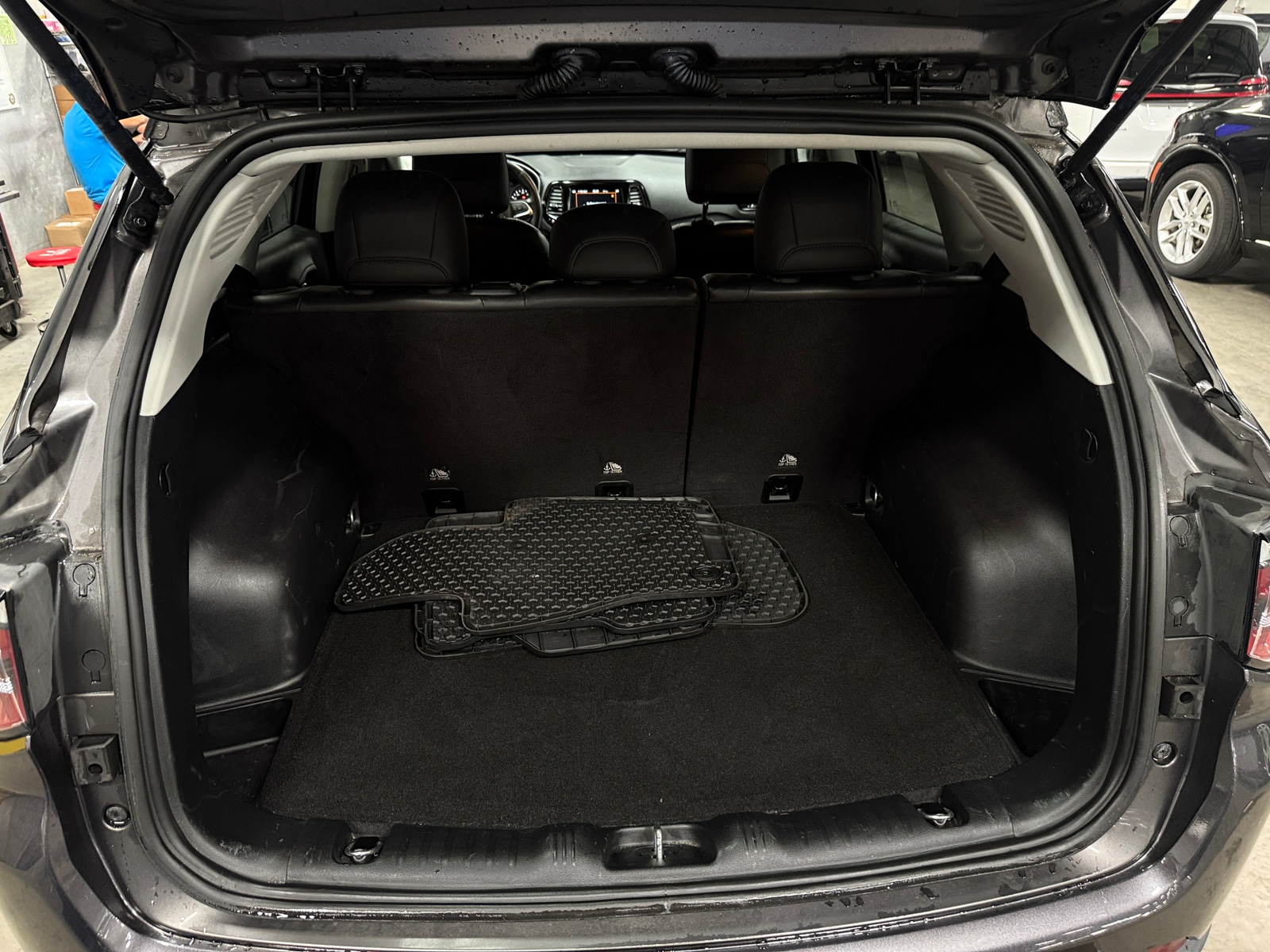 Thumbnail: 2018 Jeep Compass - 7