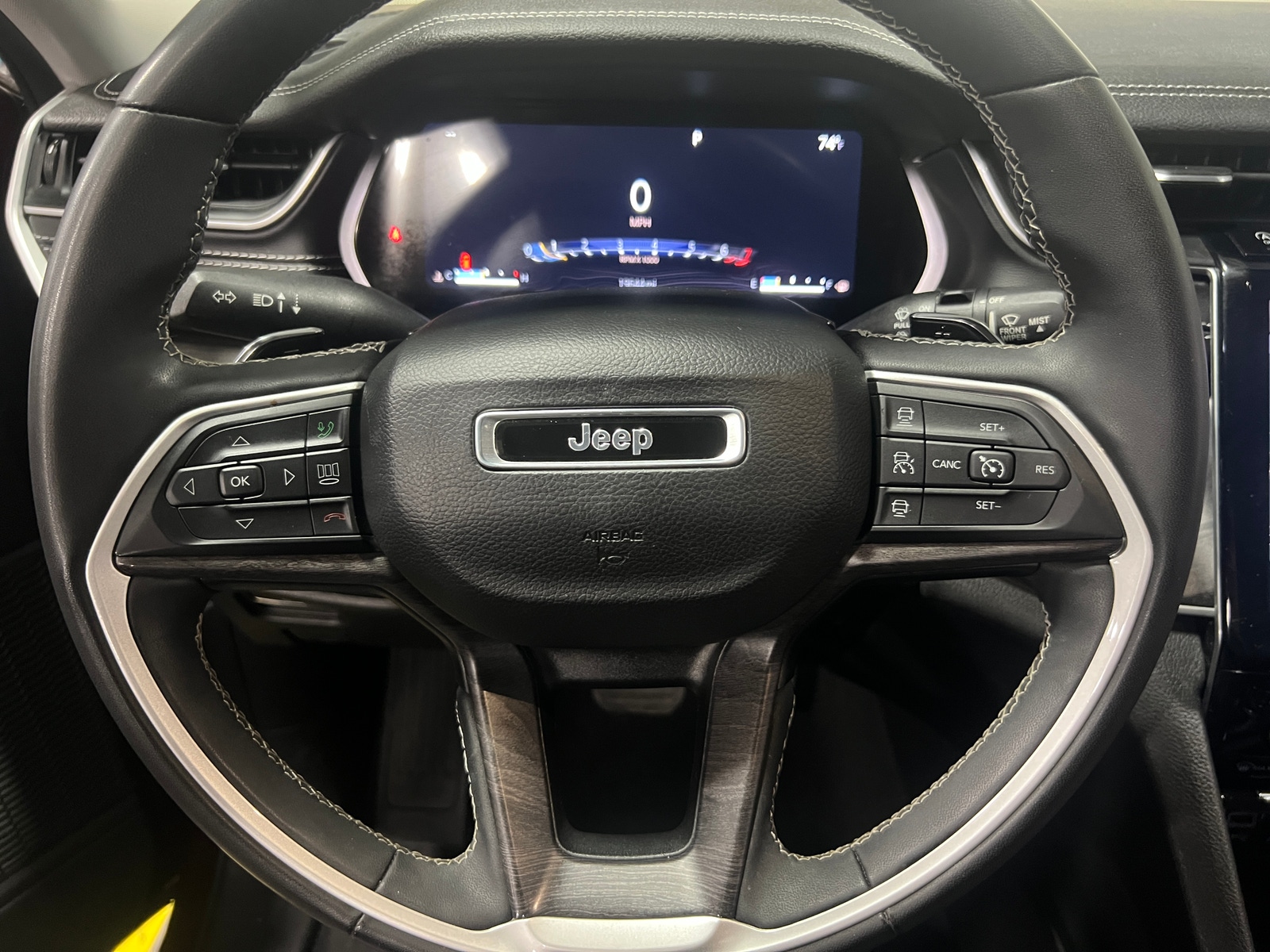 Thumbnail: 2023 Jeep Grand Cherokee - 4
