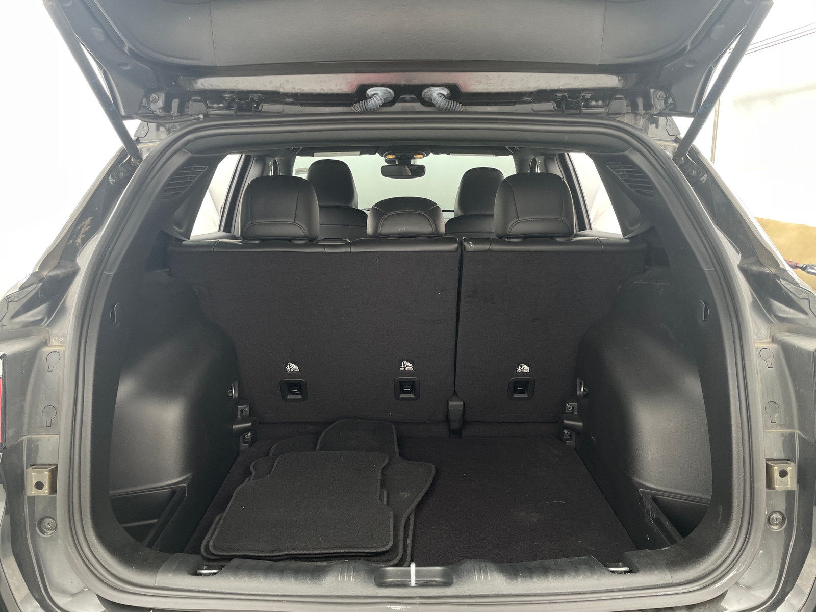 Thumbnail: 2023 Jeep Compass - 6
