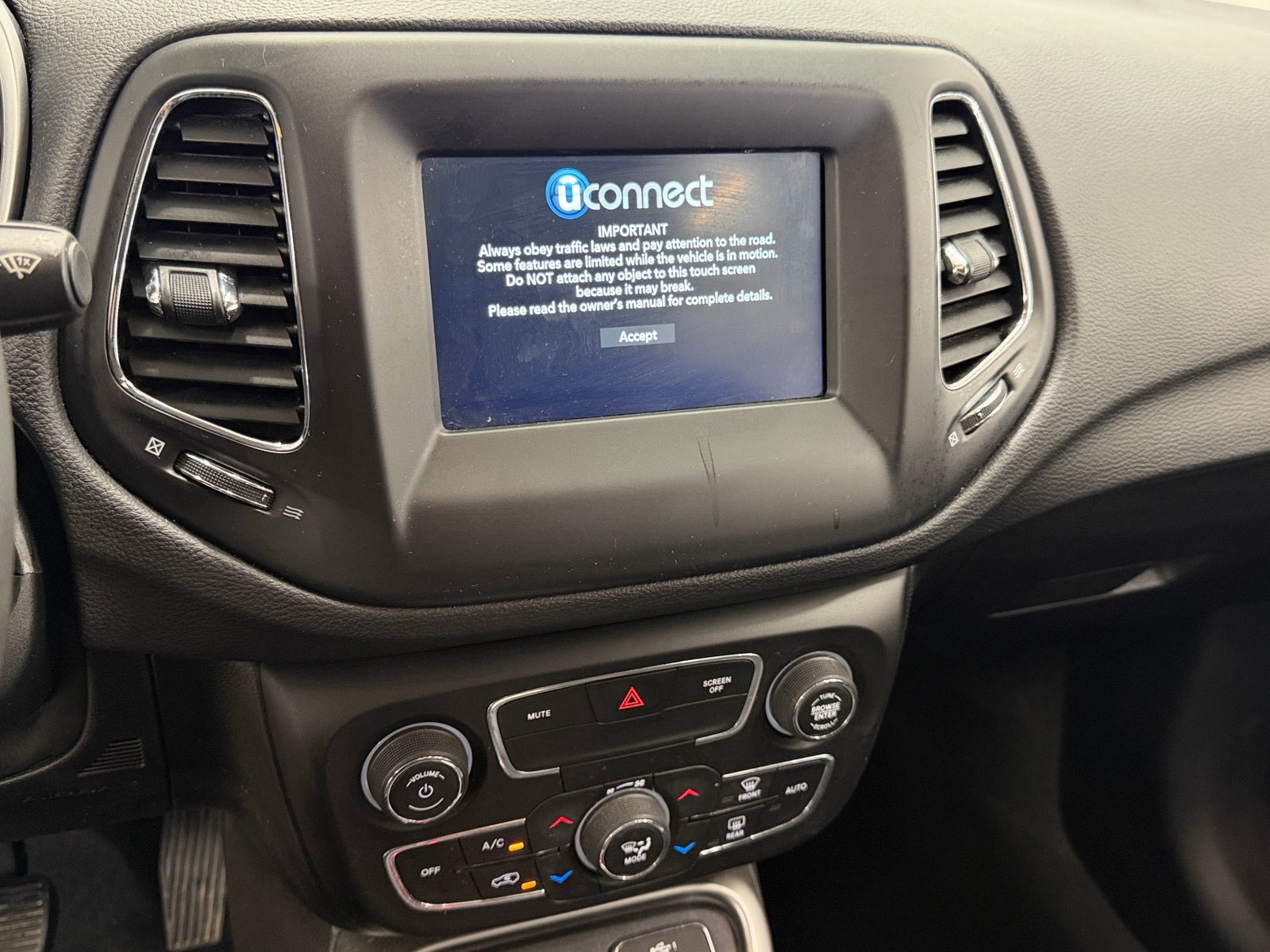 Thumbnail: 2021 Jeep Compass - 4