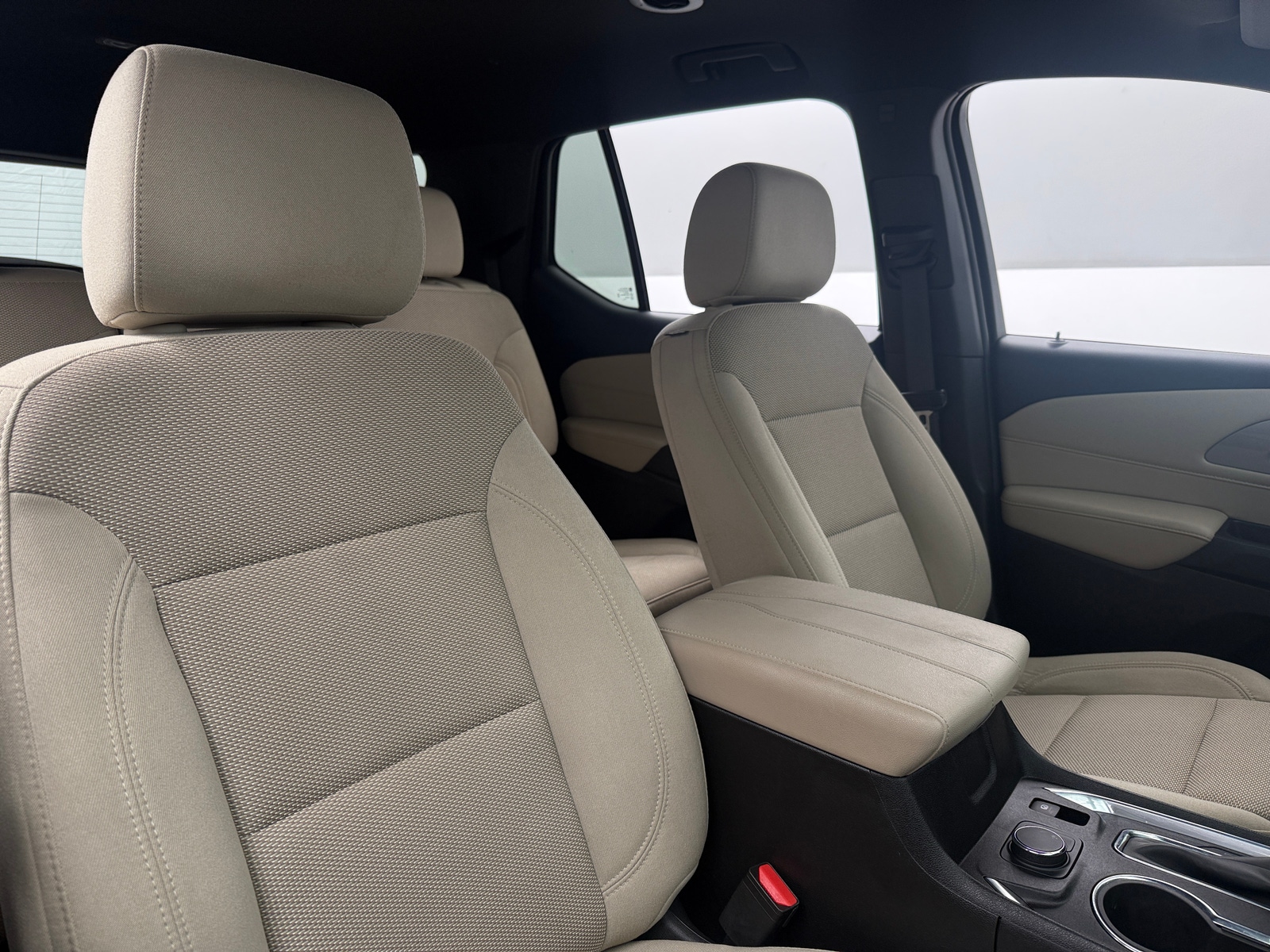 Thumbnail: 2023 Chevrolet Traverse - 2