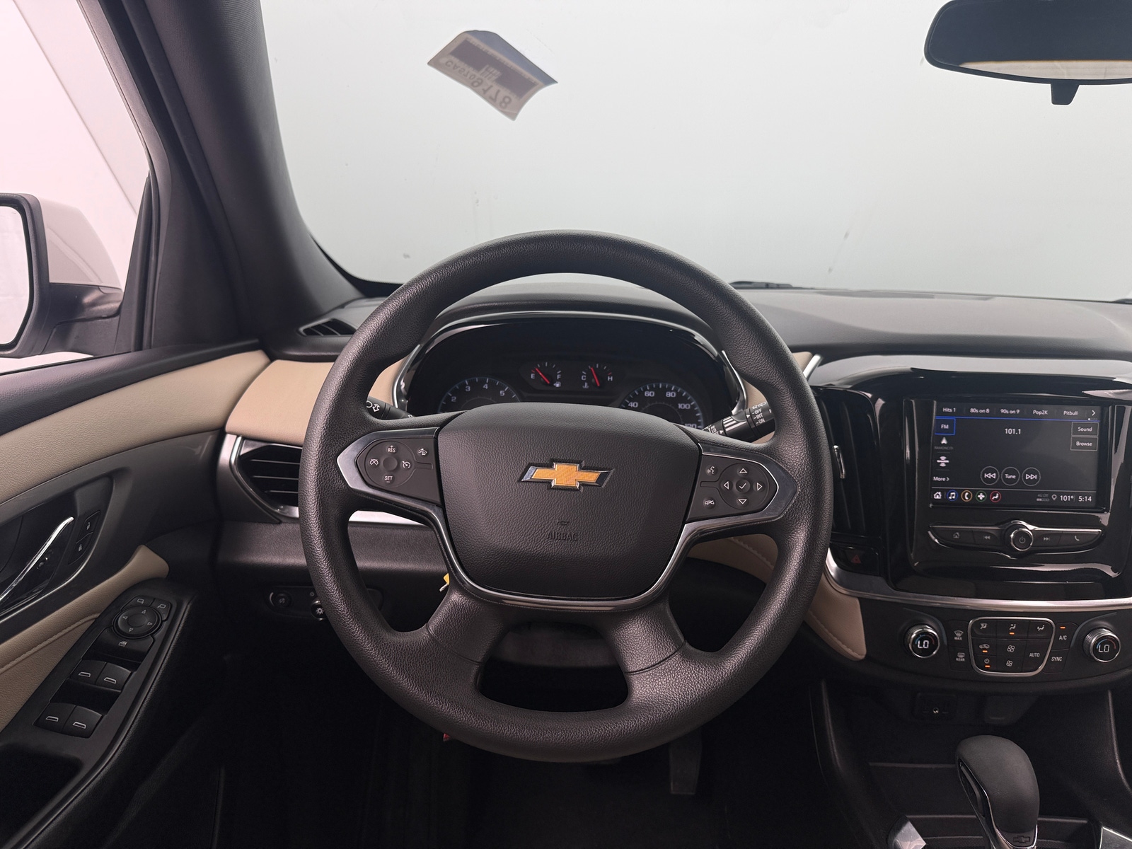 Thumbnail: 2023 Chevrolet Traverse - 5