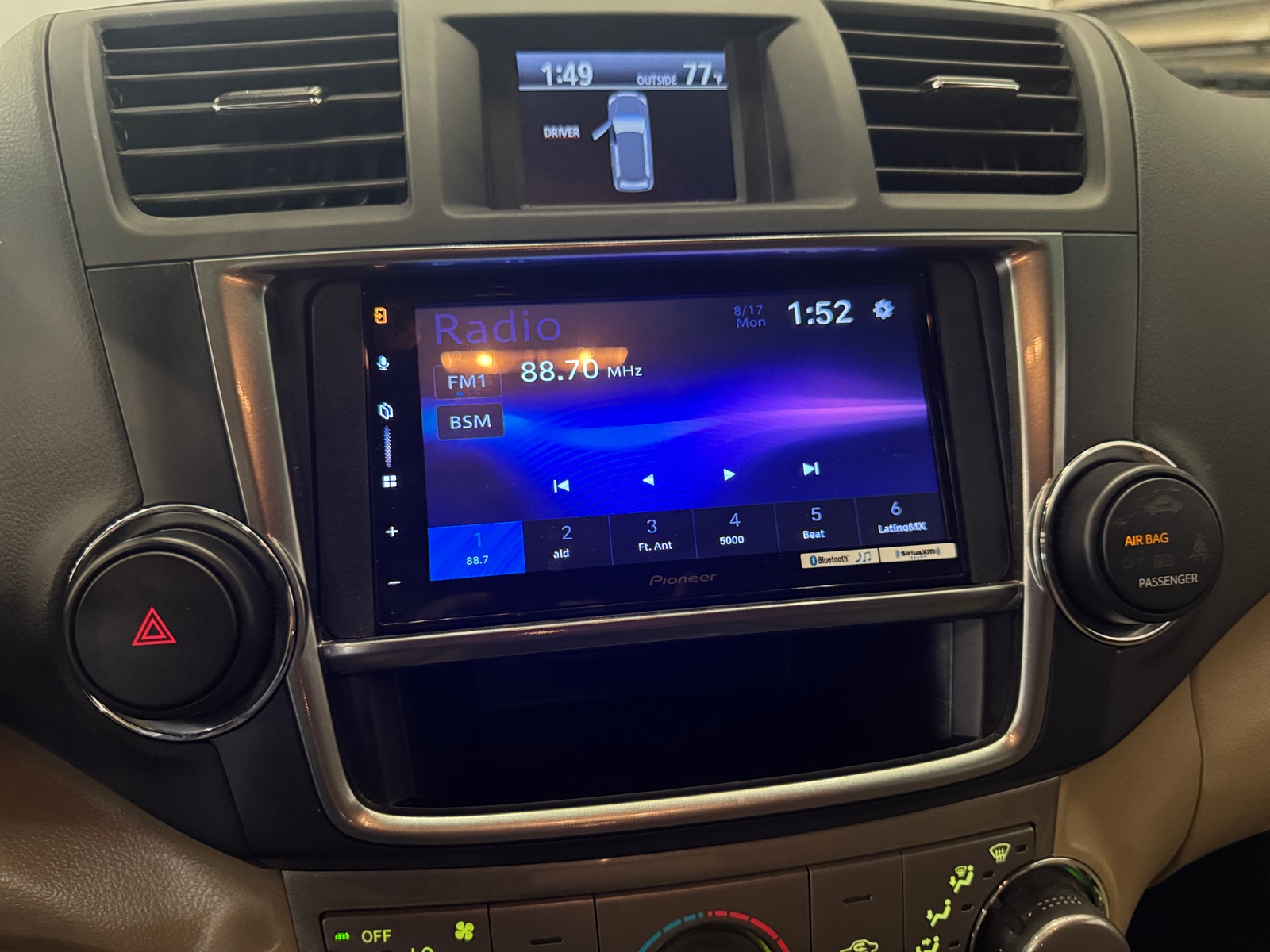 Thumbnail: 2013 Toyota Highlander - 4
