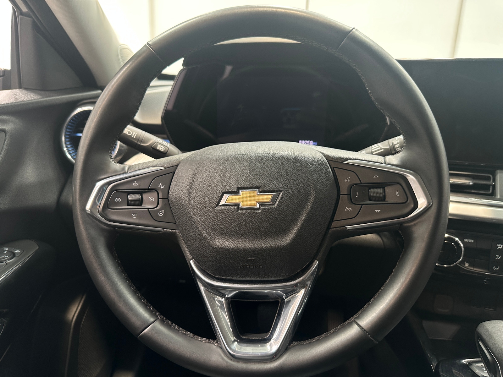 Thumbnail: 2025 Chevrolet Trax - 4