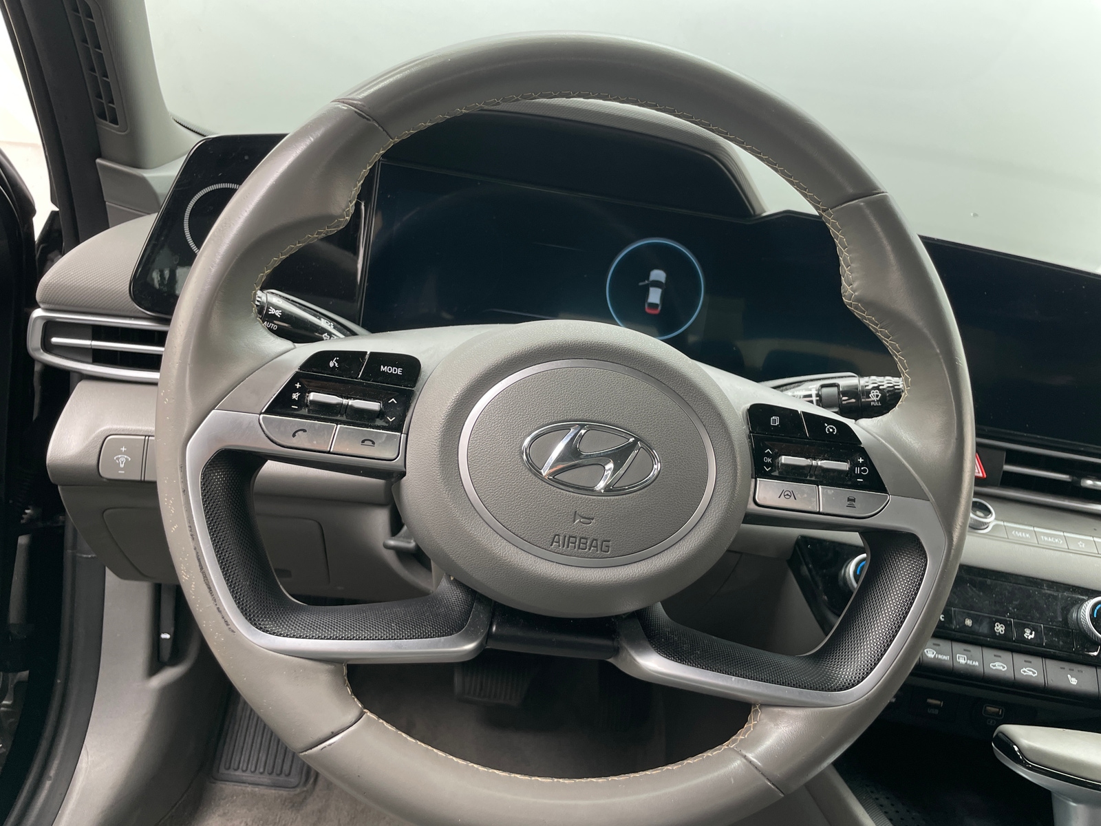 Thumbnail: 2023 Hyundai Elantra - 5