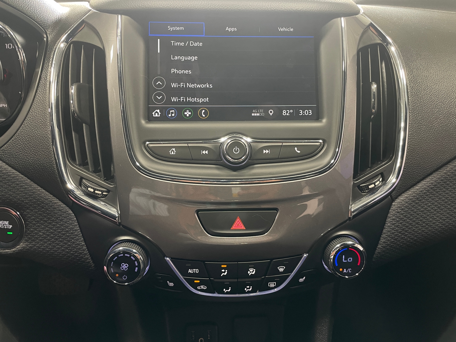 Thumbnail: 2019 Chevrolet Cruze - 4