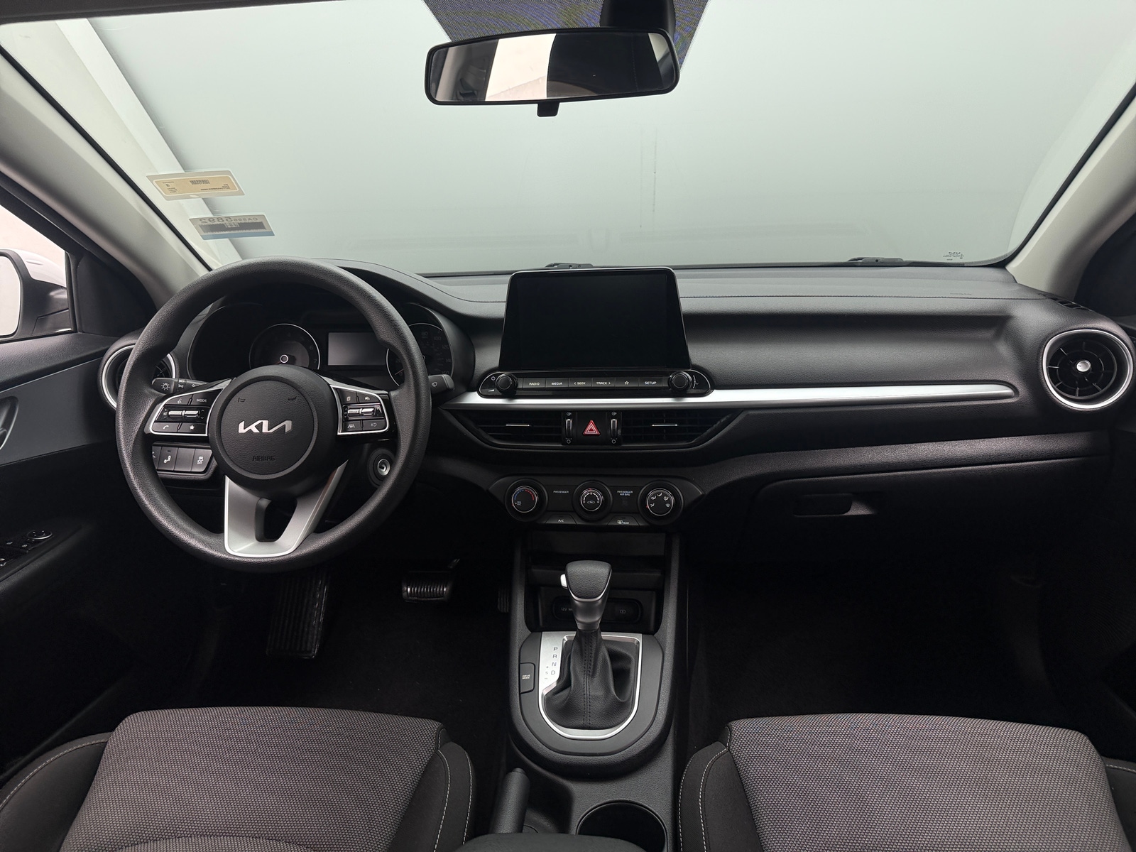 Thumbnail: 2024 Kia Forte - 3
