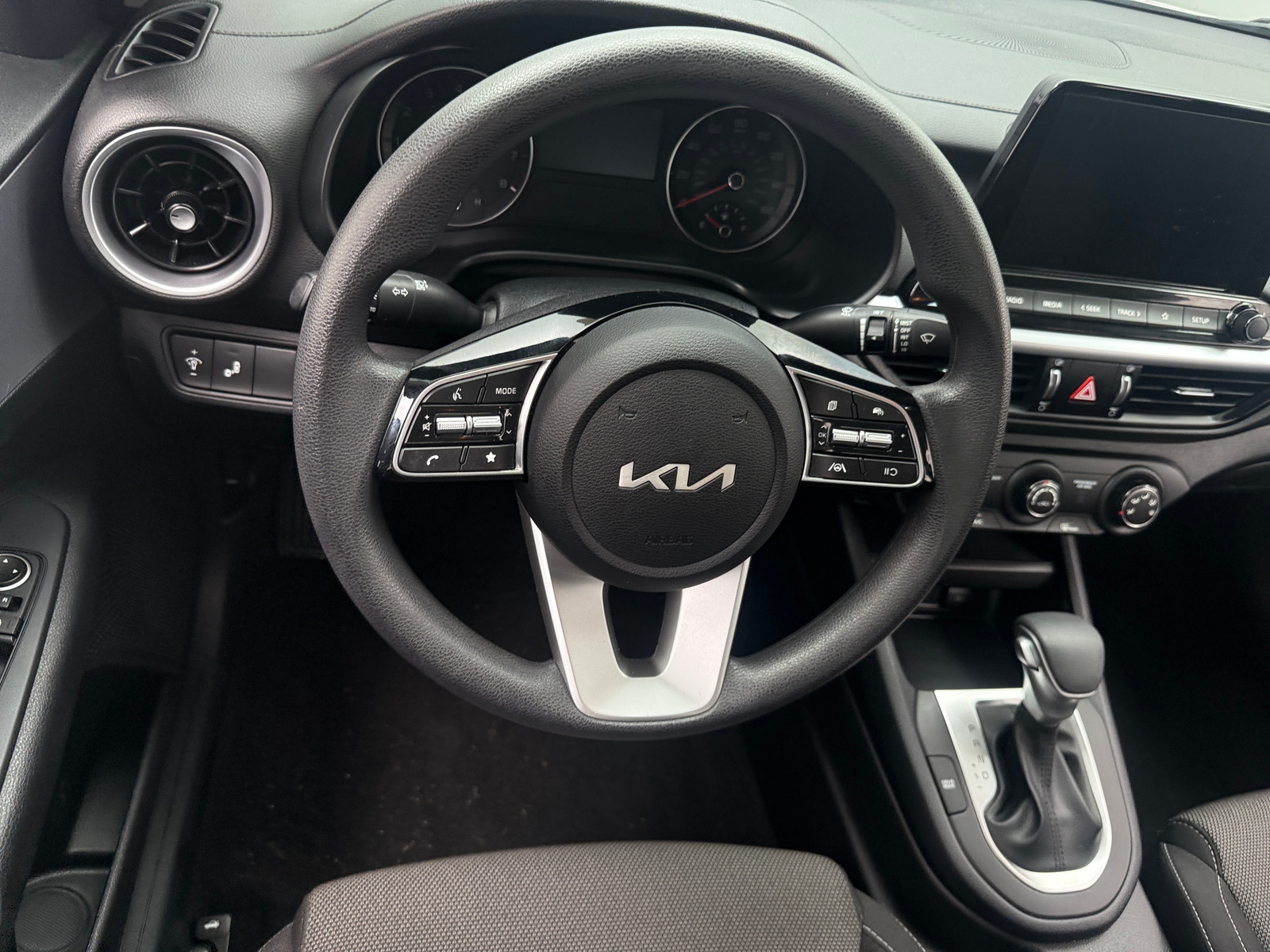 Thumbnail: 2024 Kia Forte - 5
