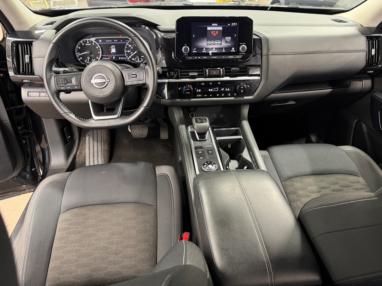 Thumbnail: 2025 Nissan Pathfinder - 3