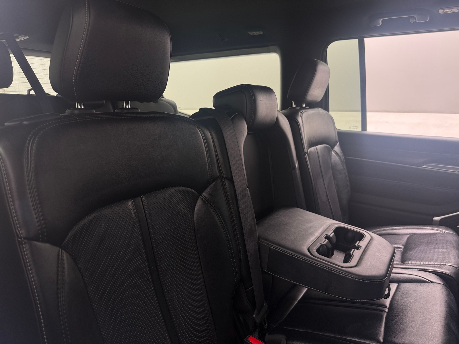 Thumbnail: 2024 Jeep Wagoneer - 5