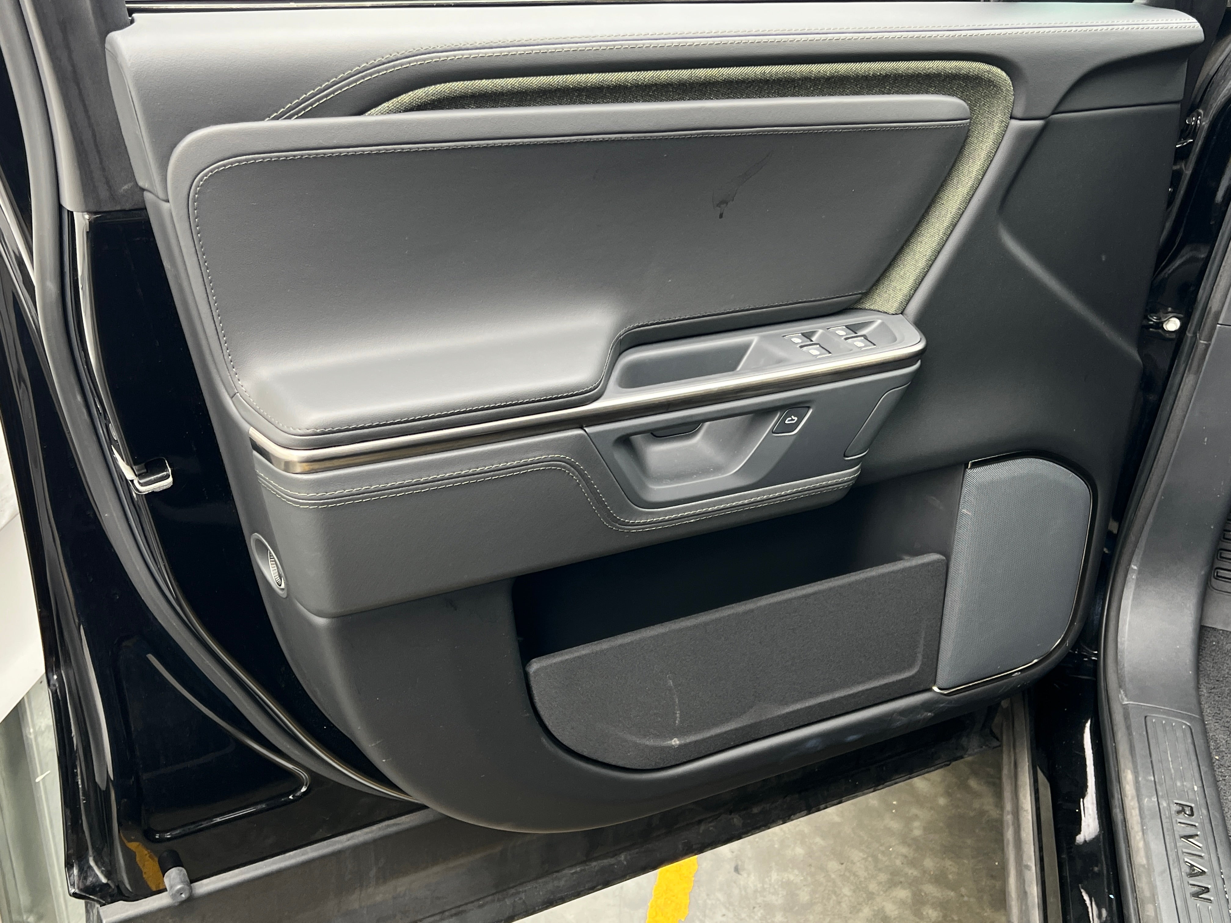 Used 2025 Rivian R1S Adventure with VIN 7PDSGBBA3SN050167 for sale in Pewaukee, WI