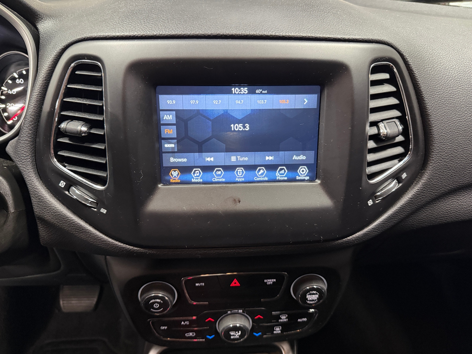 Thumbnail: 2018 Jeep Compass - 4