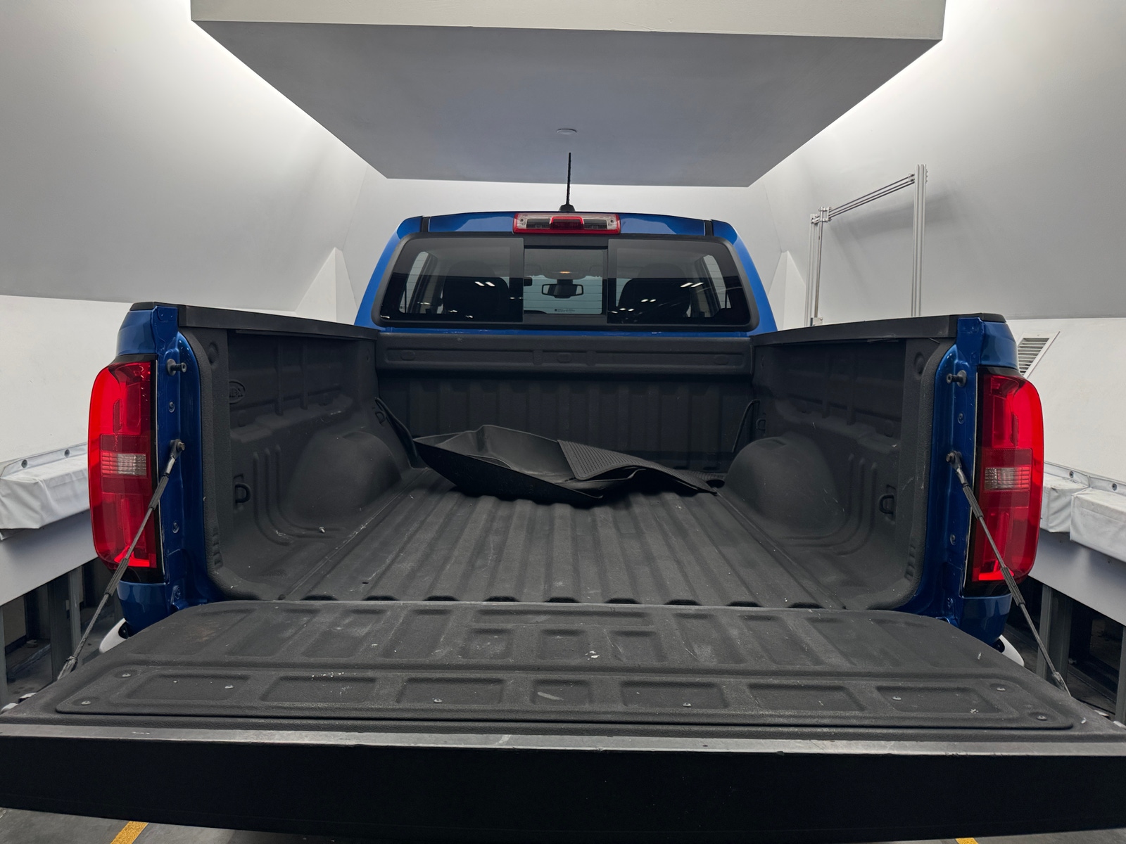 Thumbnail: 2018 Chevrolet Colorado - 6