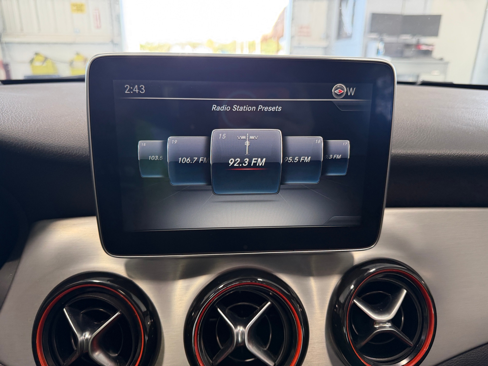 Thumbnail: 2015 Mercedes-Benz CLA - 3
