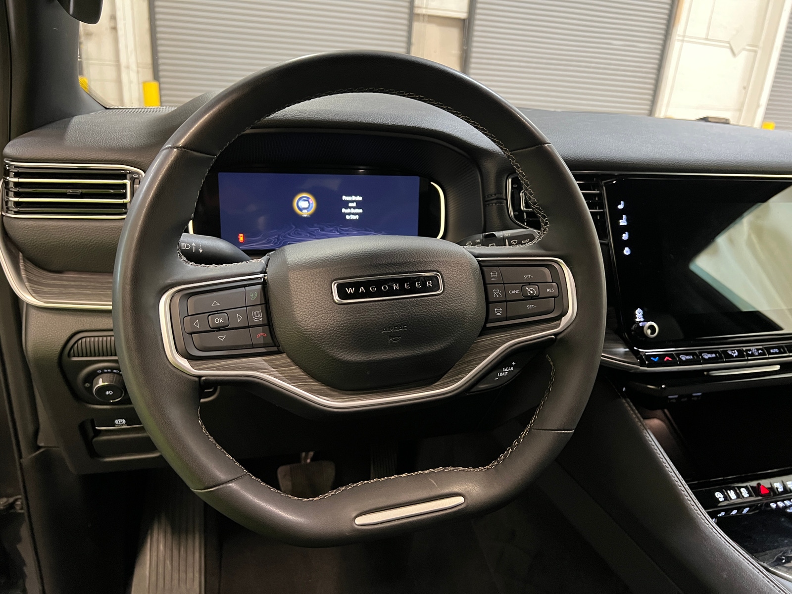 Thumbnail: 2024 Jeep Wagoneer - 4