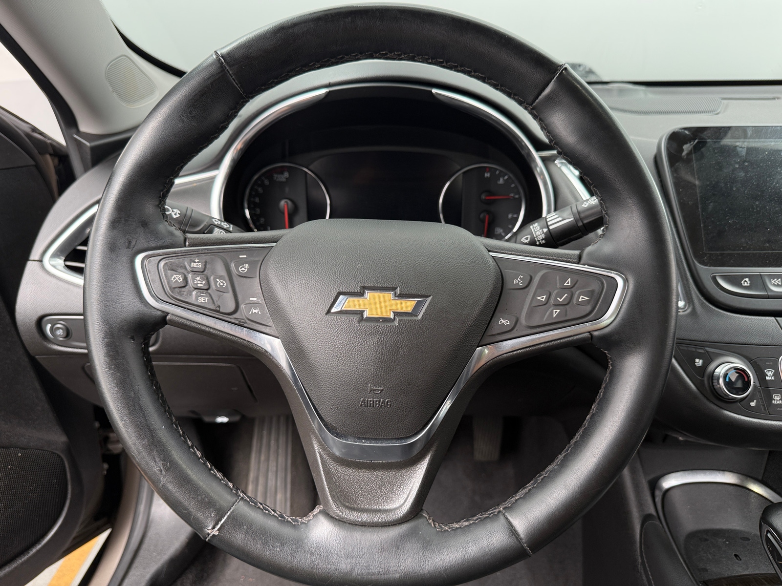 Thumbnail: 2024 Chevrolet Malibu - 4