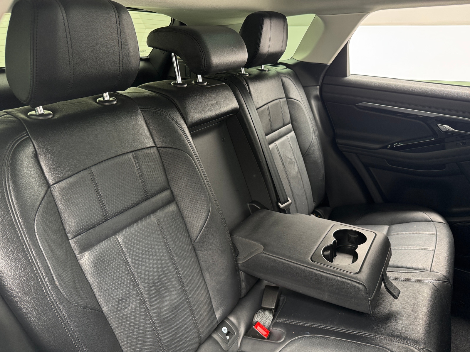 Thumbnail: 2021 Land Rover Range Rover Evoque - 5