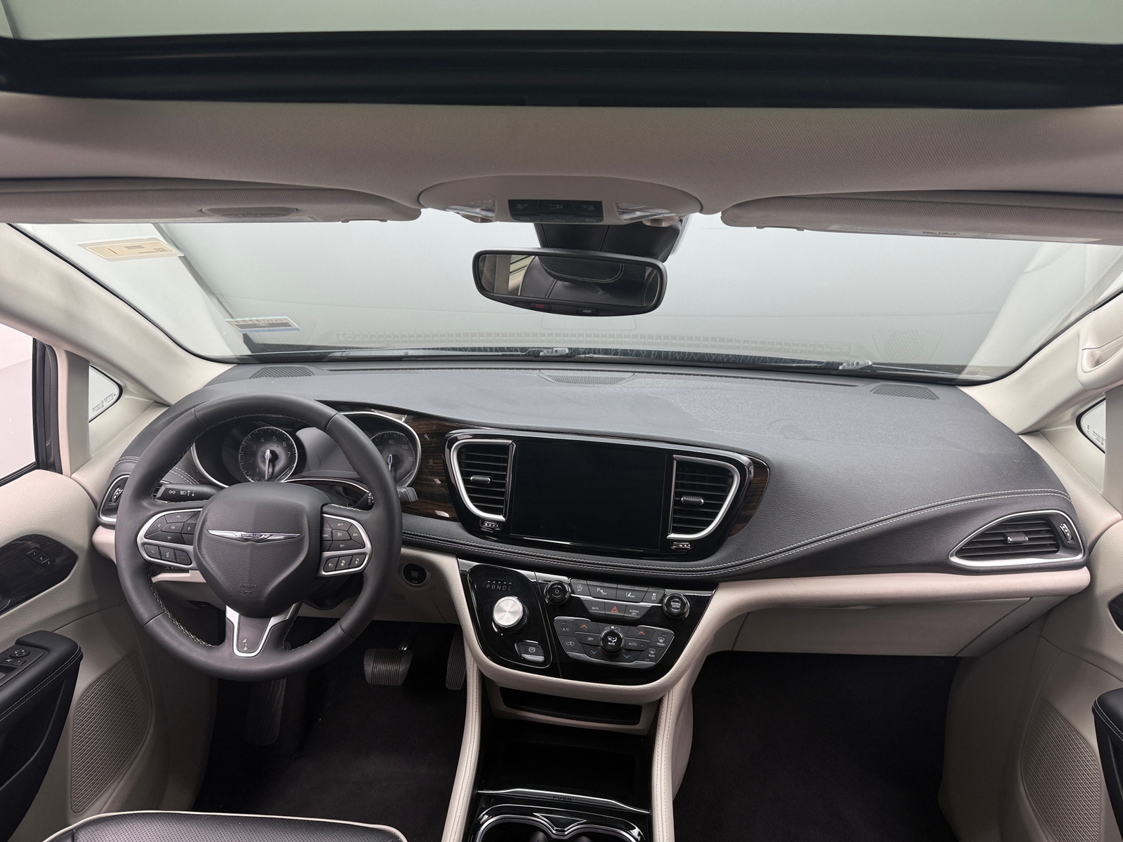 Thumbnail: 2023 Chrysler Pacifica - 2