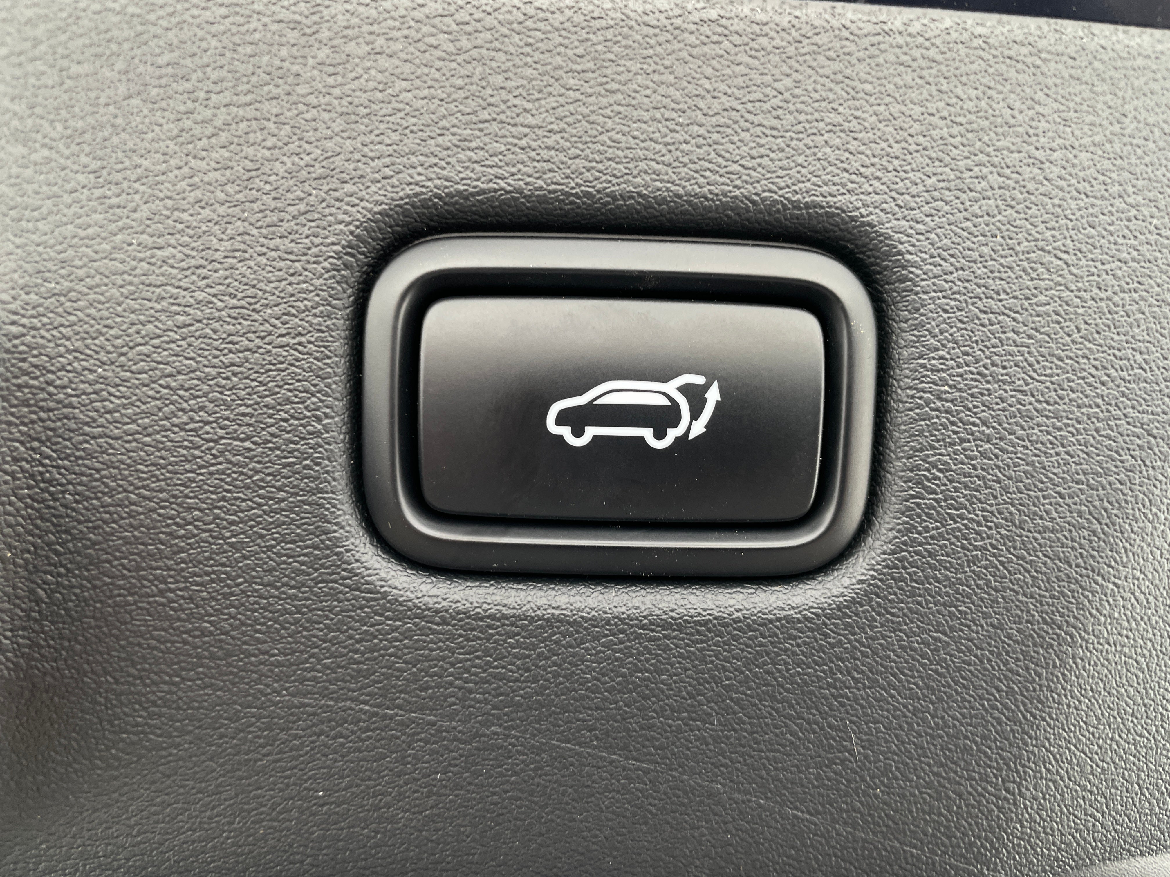 Used 2024 Kia EV6 Wind with VIN KNDC3DLC6R5215478 for sale in Oak Creek, WI