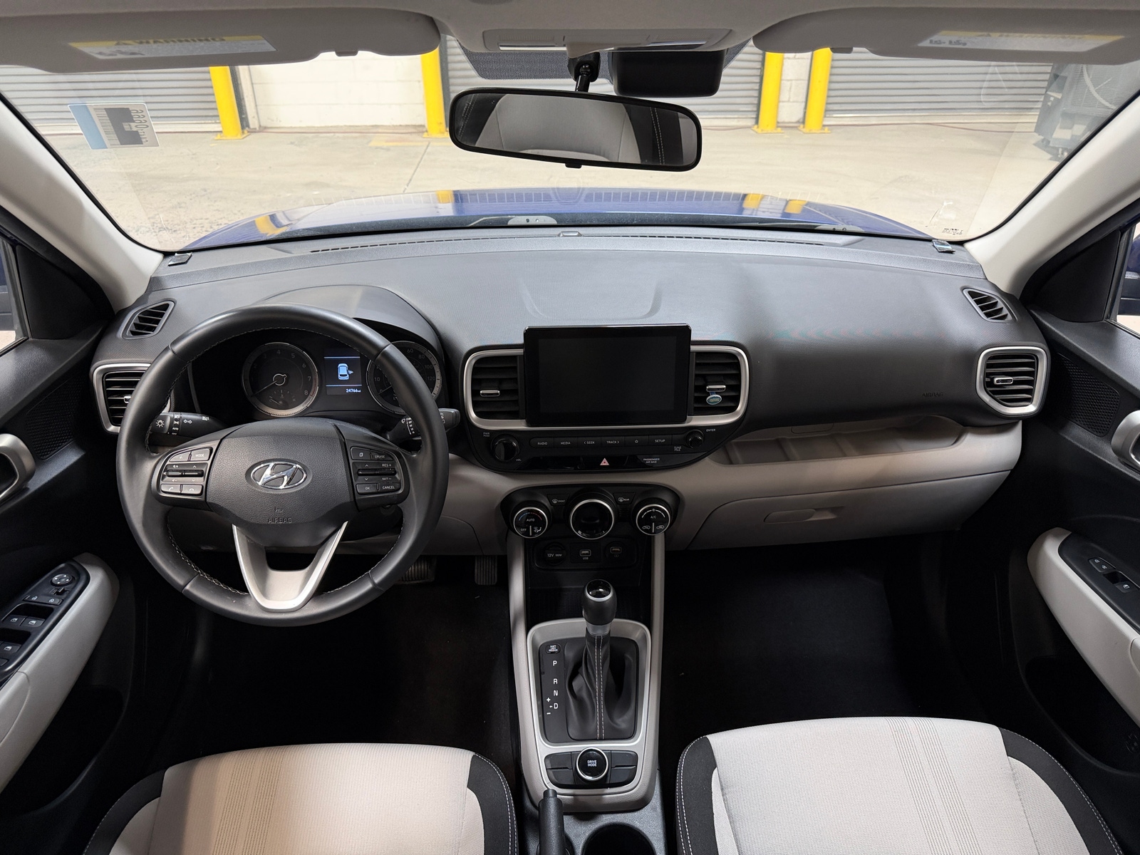 Thumbnail: 2021 Hyundai Venue - 3