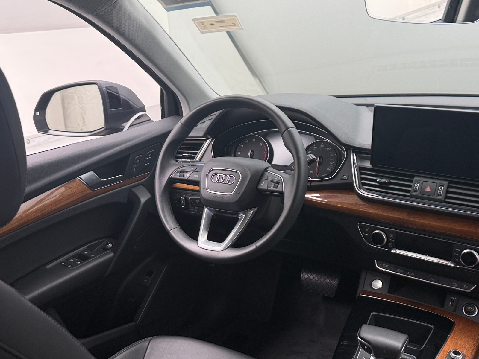 Thumbnail: 2023 Audi Q5 - 4
