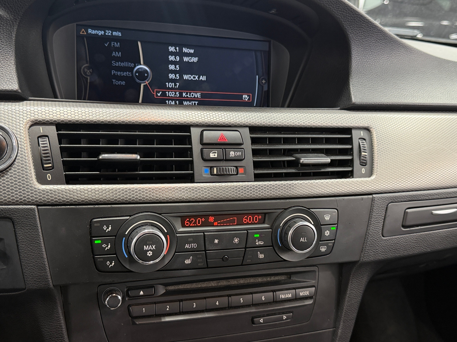 Thumbnail: 2012 BMW 3 Series - 3