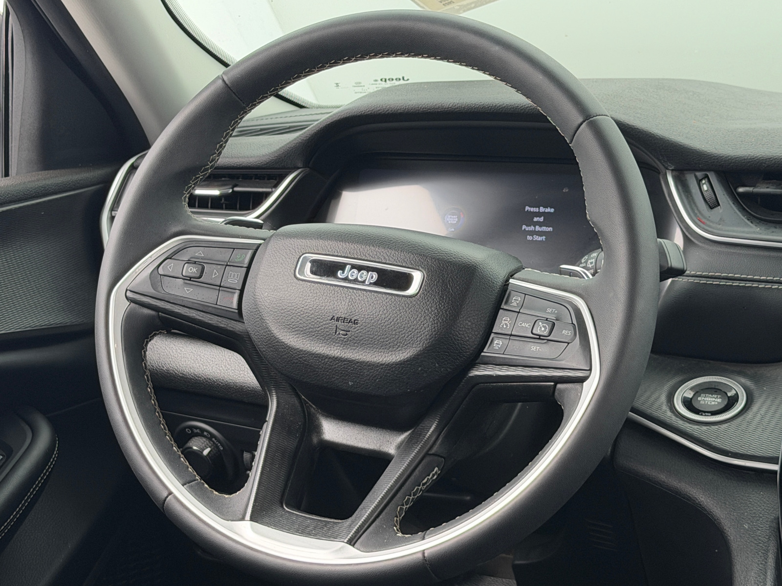 Thumbnail: 2023 Jeep Grand Cherokee L - 5